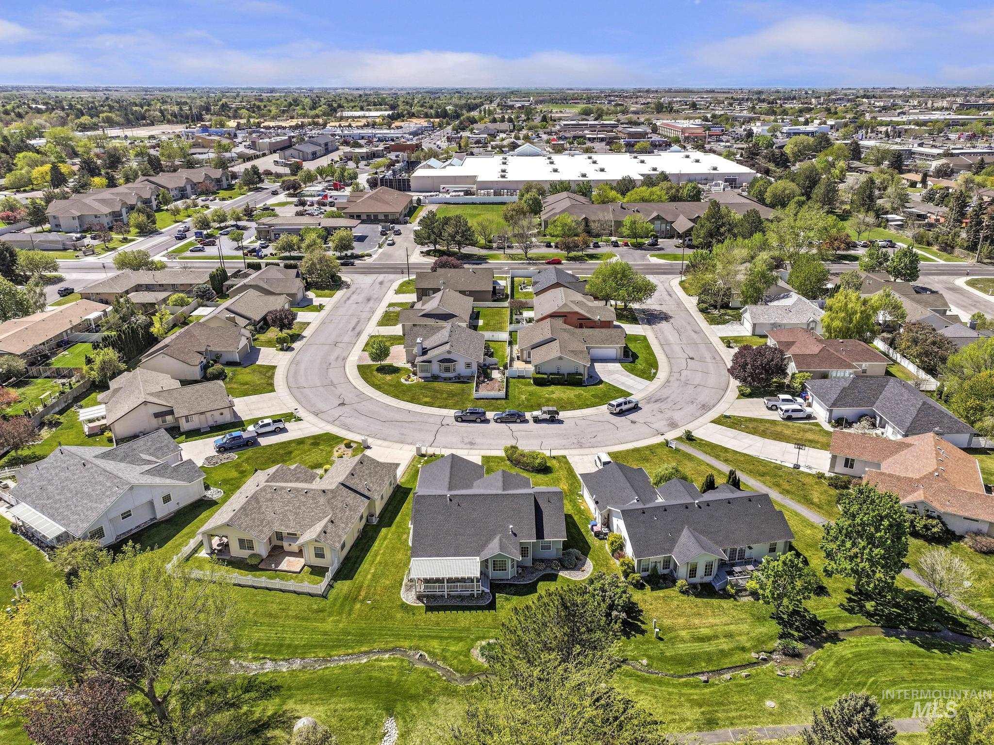 1558 Brookside Loop, Twin Falls, Idaho 83301-3470, 3 Bedrooms, 2 Bathrooms, Residential For Sale, Price $420,369,MLS 98983546