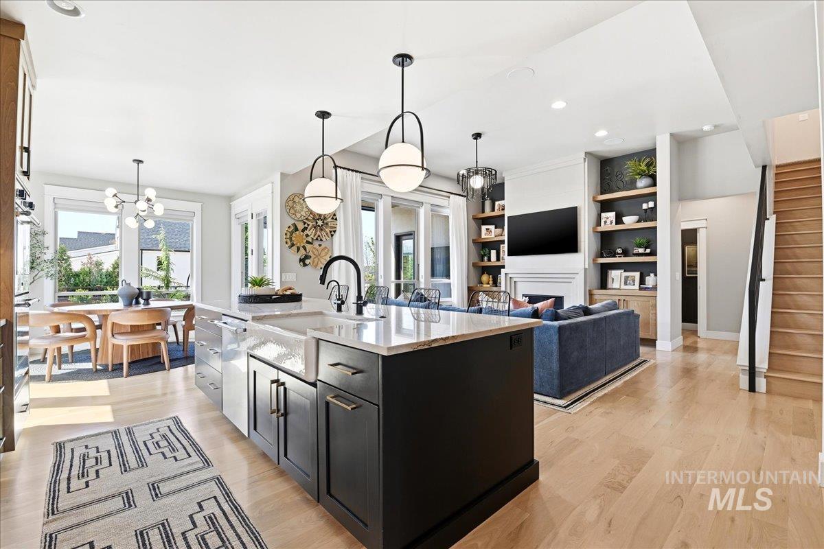 761 S Short Ln, Eagle, Idaho 83616, 4 Bedrooms, 3.5 Bathrooms, Residential For Sale, Price $1,295,000, 98983547