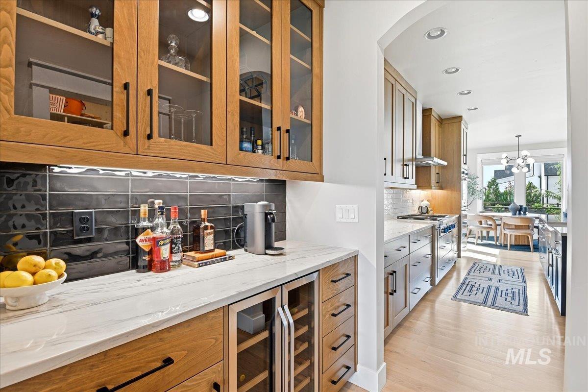 761 S Short Ln, Eagle, Idaho 83616, 4 Bedrooms, 3.5 Bathrooms, Residential For Sale, Price $1,295,000, 98983547