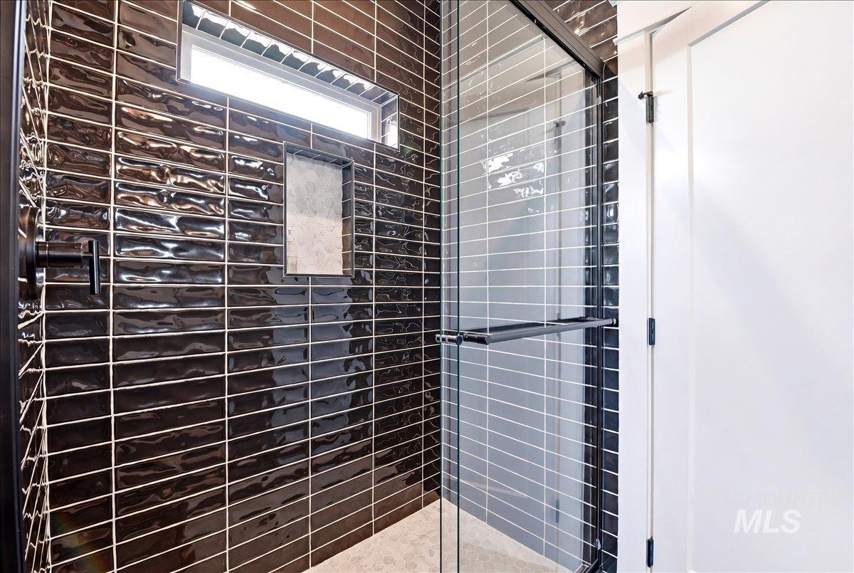 761 S Short Ln, Eagle, Idaho 83616, 4 Bedrooms, 3.5 Bathrooms, Residential For Sale, Price $1,295,000, 98983547