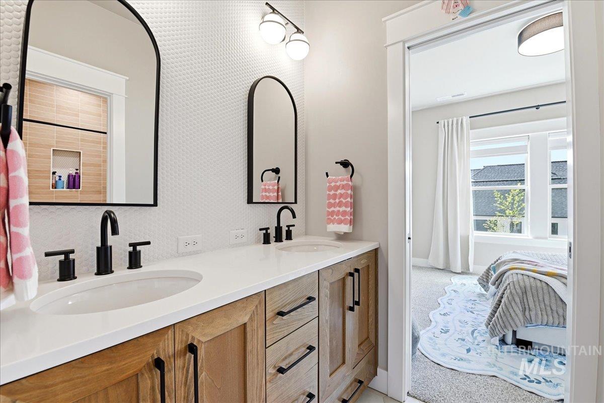 761 S Short Ln, Eagle, Idaho 83616, 4 Bedrooms, 3.5 Bathrooms, Residential For Sale, Price $1,295,000, 98983547