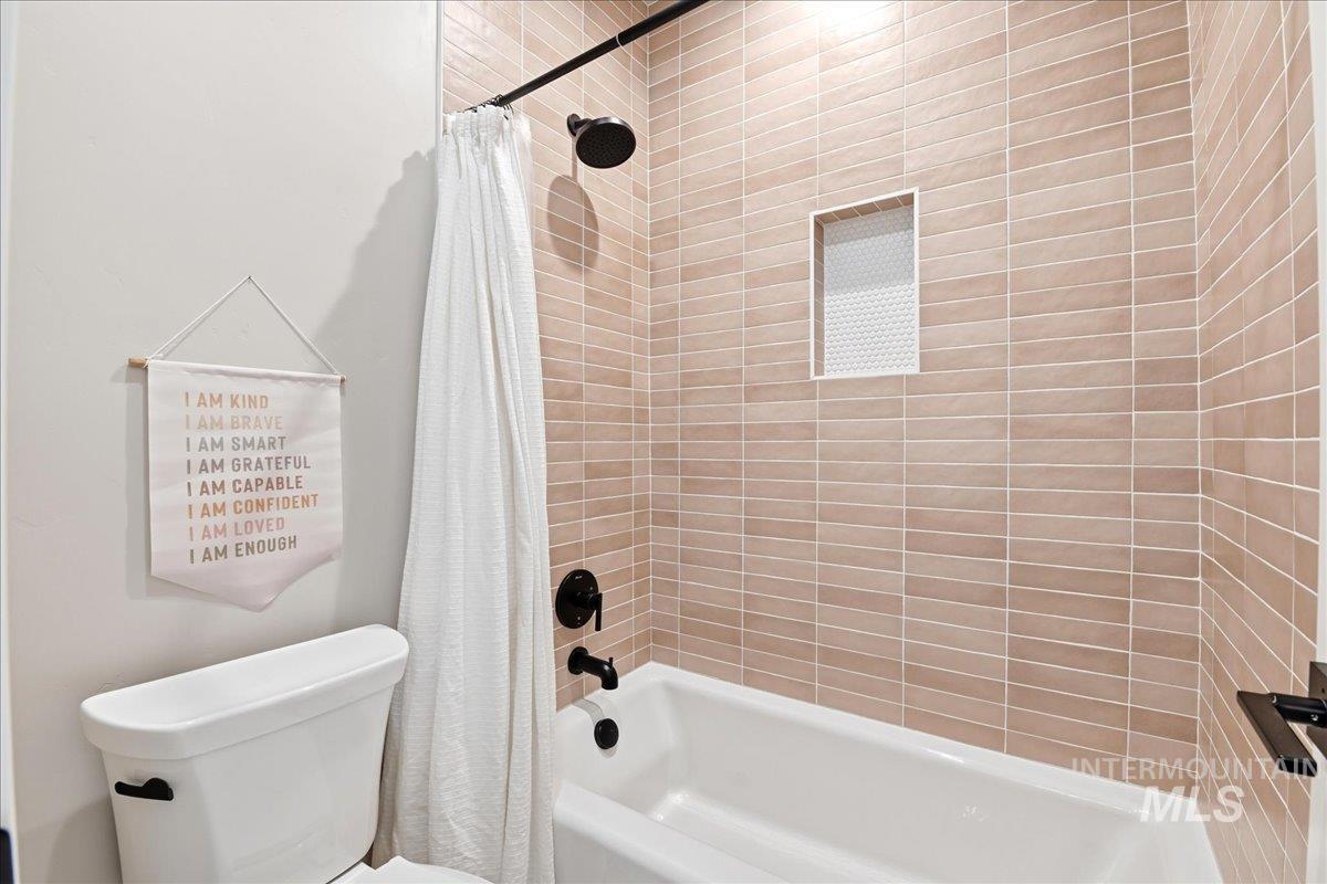 761 S Short Ln, Eagle, Idaho 83616, 4 Bedrooms, 3.5 Bathrooms, Residential For Sale, Price $1,295,000, 98983547