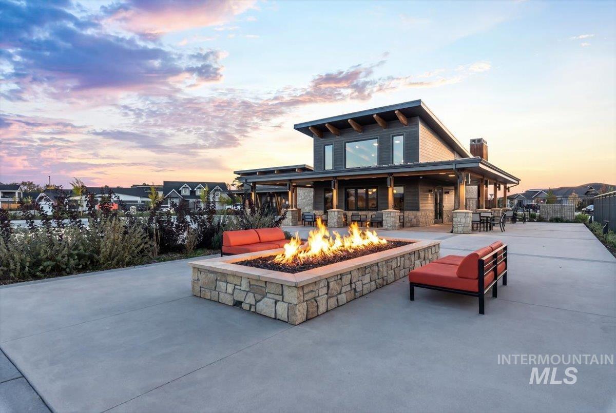 761 S Short Ln, Eagle, Idaho 83616, 4 Bedrooms, 3.5 Bathrooms, Residential For Sale, Price $1,295,000, 98983547