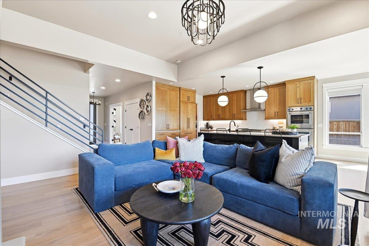 761 S Short Ln, Eagle, Idaho 83616, 4 Bedrooms, 3.5 Bathrooms, Residential For Sale, Price $1,295,000, 98983547