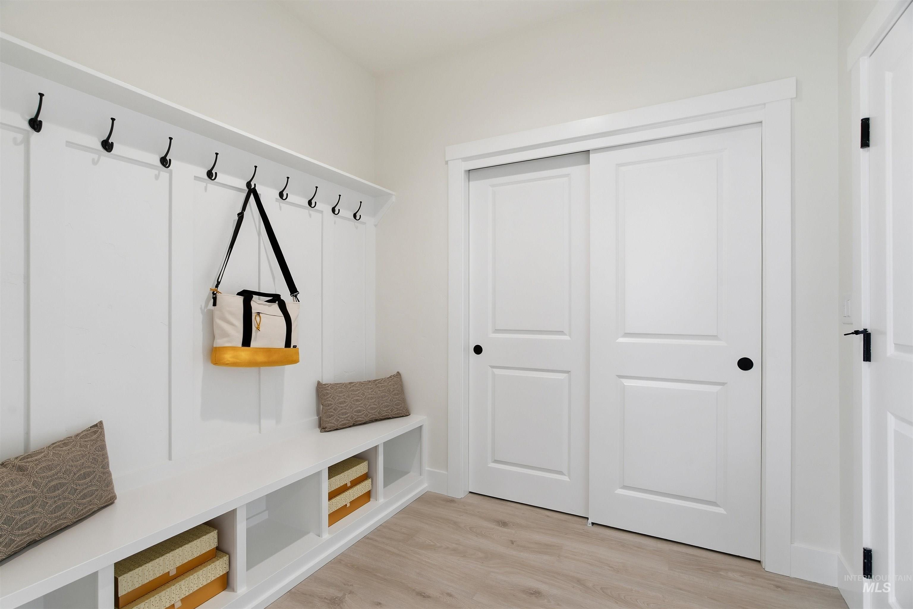 4322 Dawnstar Ave, Caldwell, Idaho 83607, 4 Bedrooms, 2.5 Bathrooms, Residential For Sale, Price $461,990, 98983548