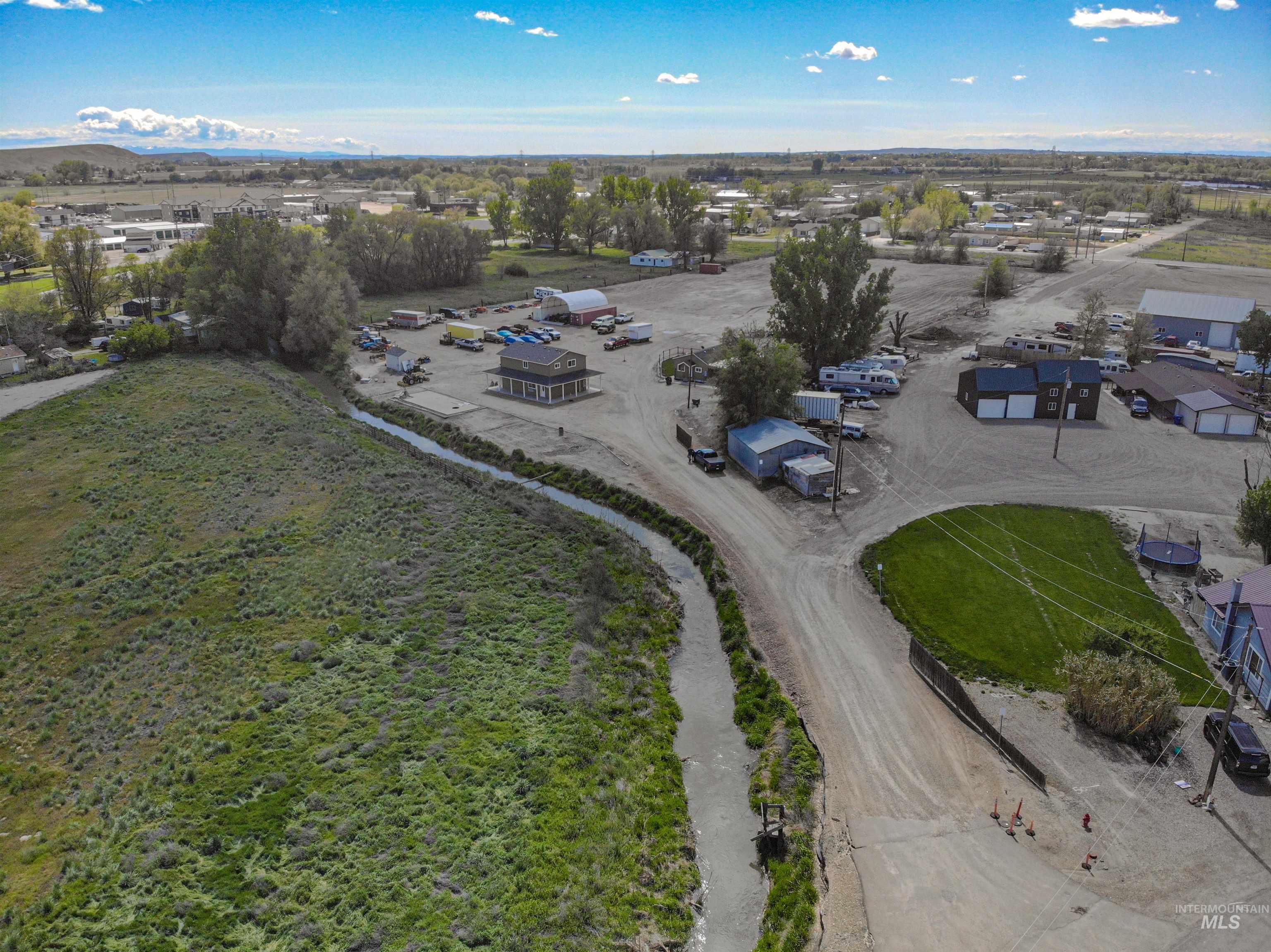 1070 Dewitt, Payette, Idaho 83661, 2 Bedrooms, 2 Bathrooms, Residential For Sale, Price $820,000,MLS 98983550
