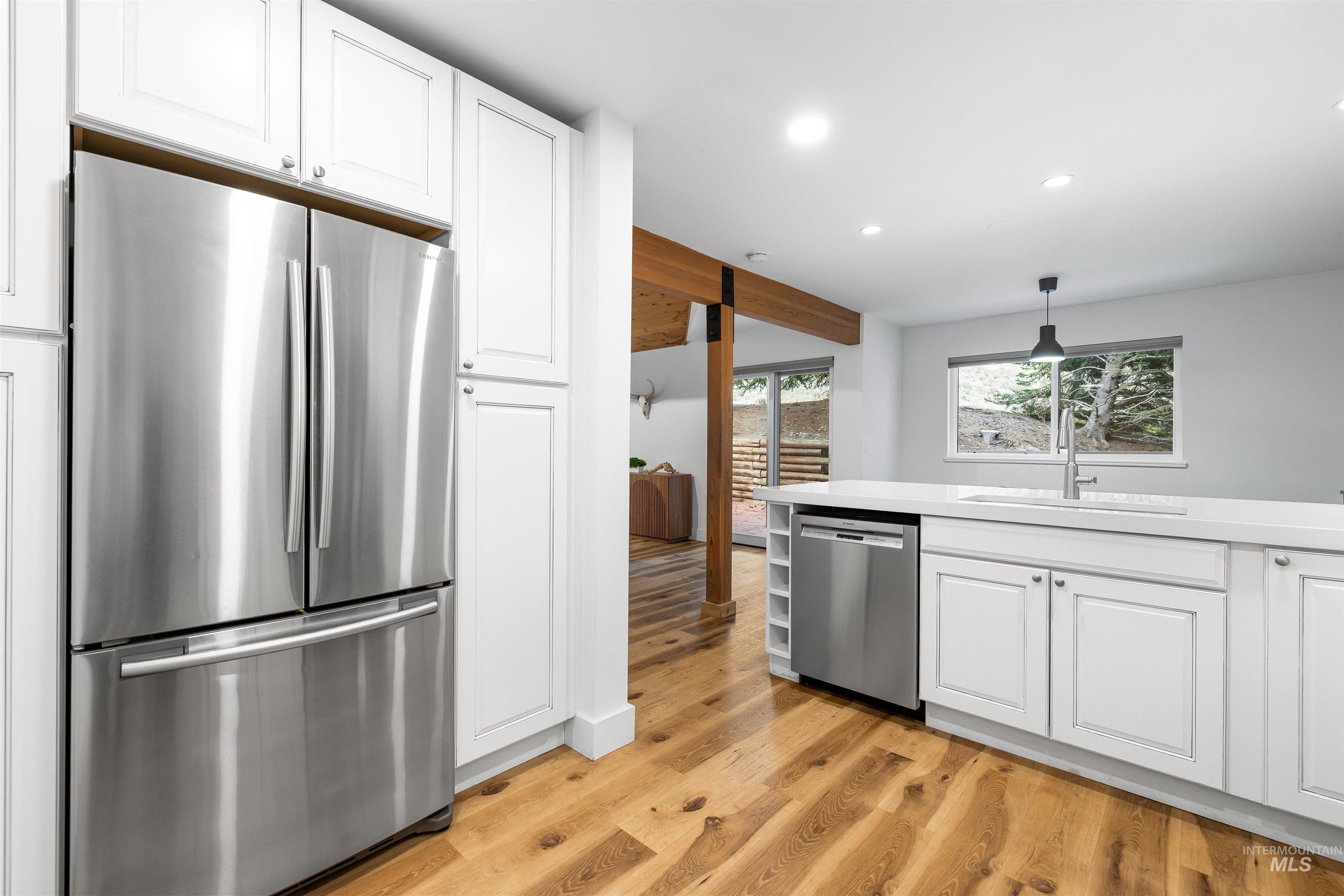 15 Buck Lane, Sun Valley, Idaho 83533, 2 Bedrooms, 2.5 Bathrooms, Residential For Sale, Price $1,495,000, 98983552