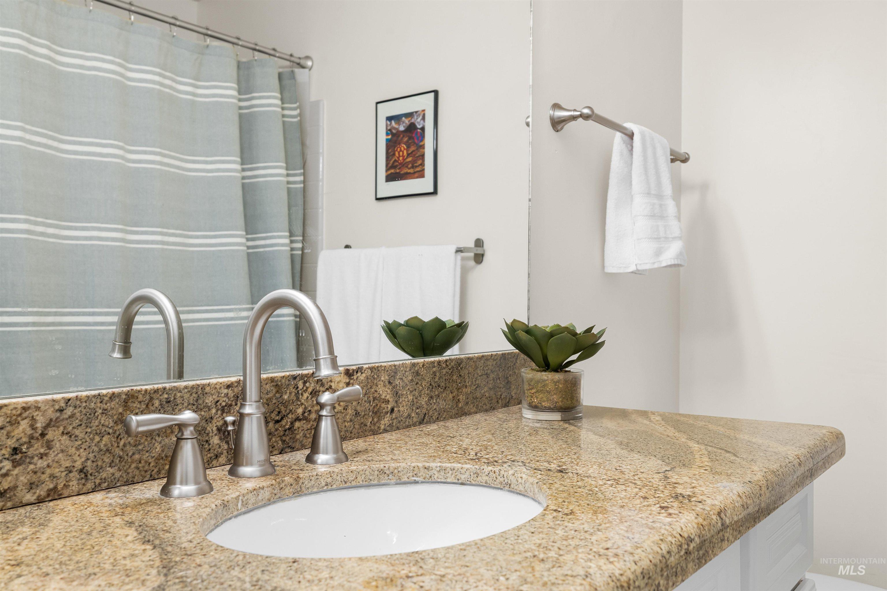 15 Buck Lane, Sun Valley, Idaho 83533, 2 Bedrooms, 2.5 Bathrooms, Residential For Sale, Price $1,495,000, 98983552