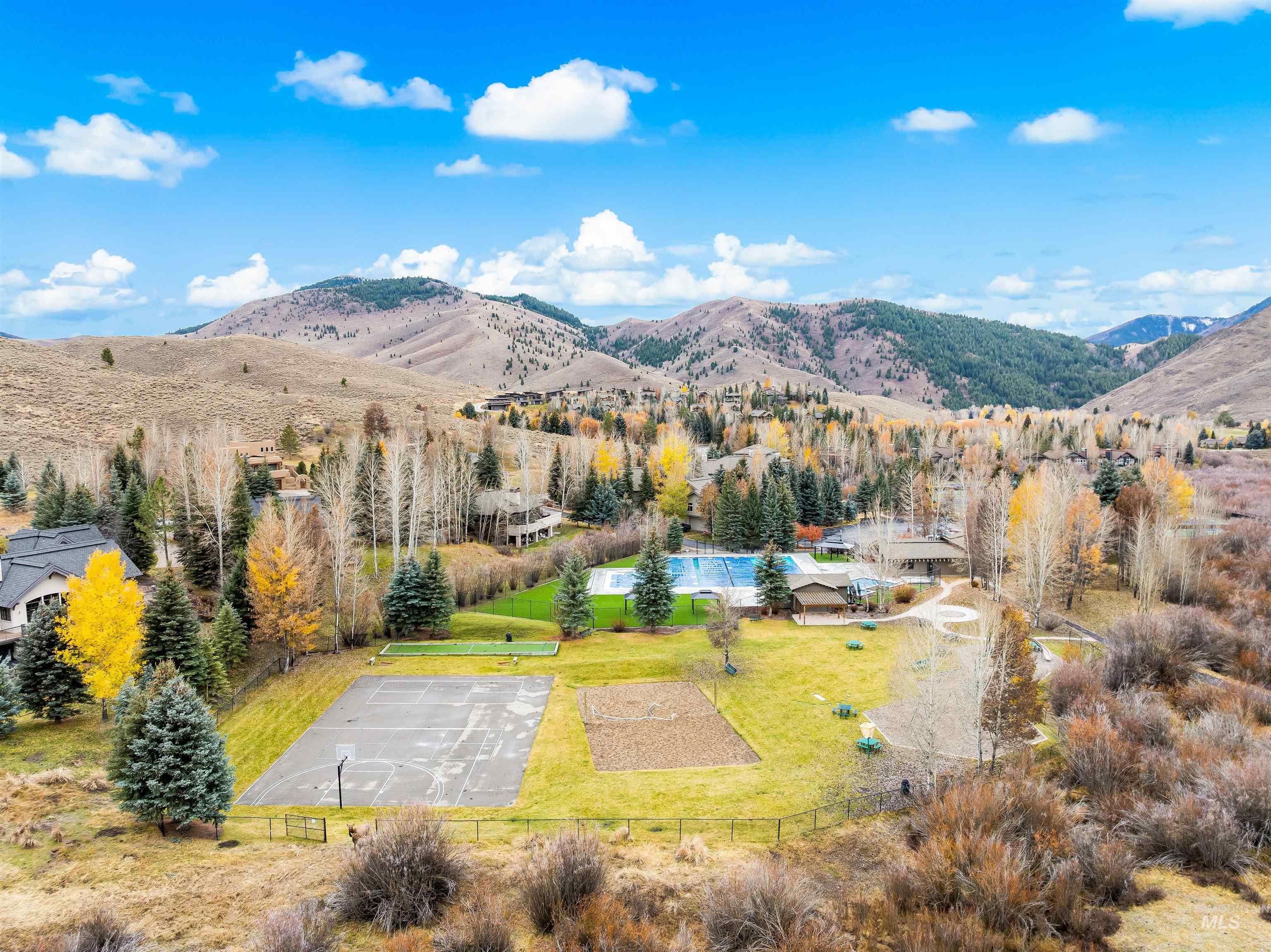15 Buck Lane, Sun Valley, Idaho 83533, 2 Bedrooms, 2.5 Bathrooms, Residential For Sale, Price $1,495,000, 98983552