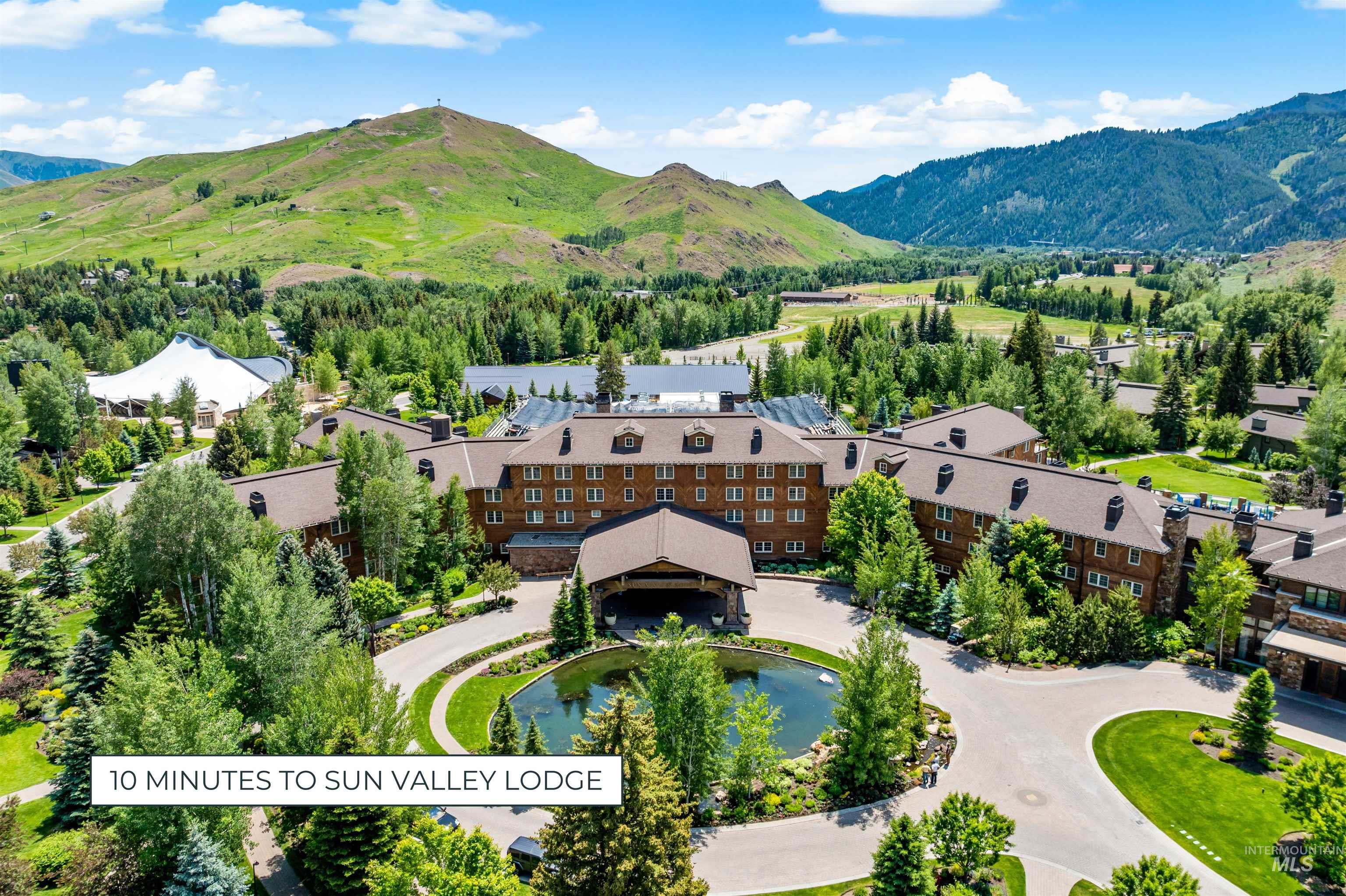 15 Buck Lane, Sun Valley, Idaho 83533, 2 Bedrooms, 2.5 Bathrooms, Residential For Sale, Price $1,495,000, 98983552