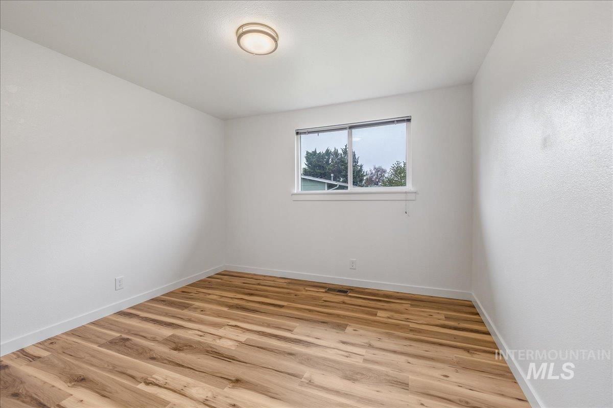 1600 W Wright St, Boise, Idaho 83705-4867, 3 Bedrooms, 1 Bathroom, Residential For Sale, Price $415,000,MLS 98983554