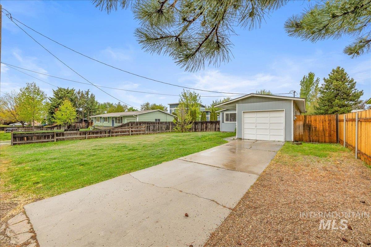 1600 W Wright St, Boise, Idaho 83705-4867, 3 Bedrooms, 1 Bathroom, Residential For Sale, Price $415,000,MLS 98983554