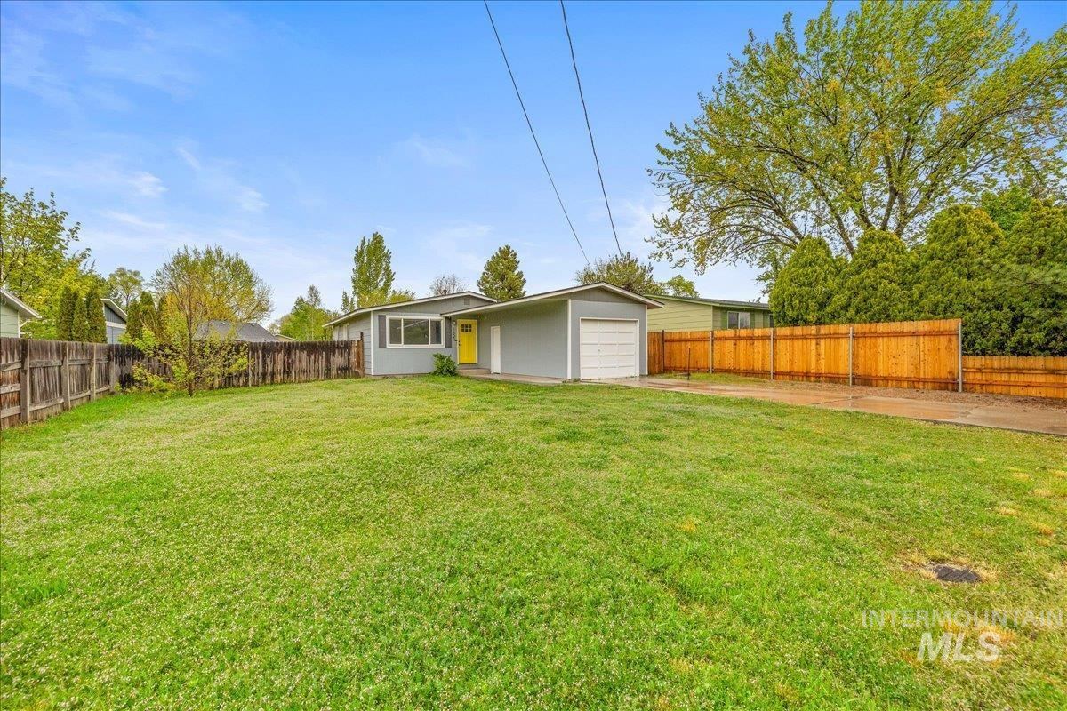 1600 W Wright St, Boise, Idaho 83705-4867, 3 Bedrooms, 1 Bathroom, Residential For Sale, Price $415,000,MLS 98983554