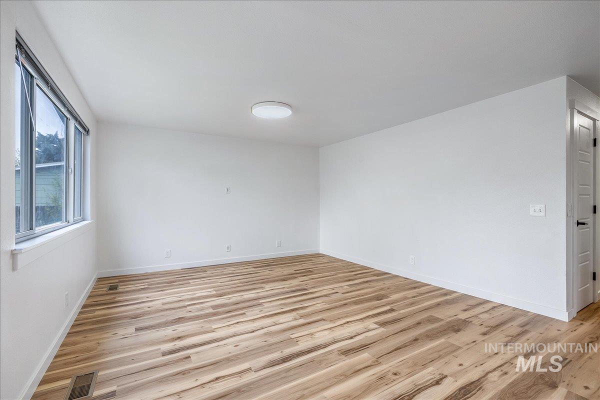 1600 W Wright St, Boise, Idaho 83705-4867, 3 Bedrooms, 1 Bathroom, Residential For Sale, Price $415,000,MLS 98983554