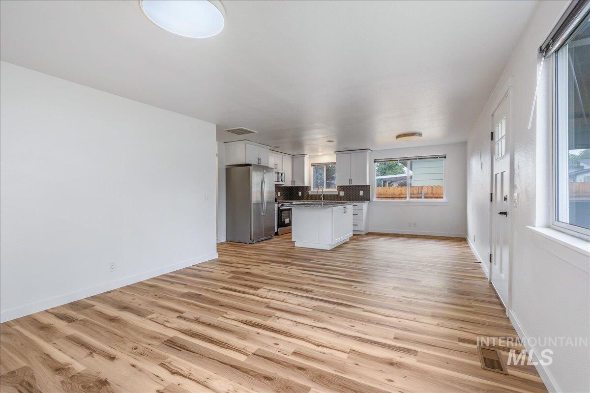 1600 W Wright St, Boise, Idaho 83705-4867, 3 Bedrooms, 1 Bathroom, Residential For Sale, Price $415,000,MLS 98983554