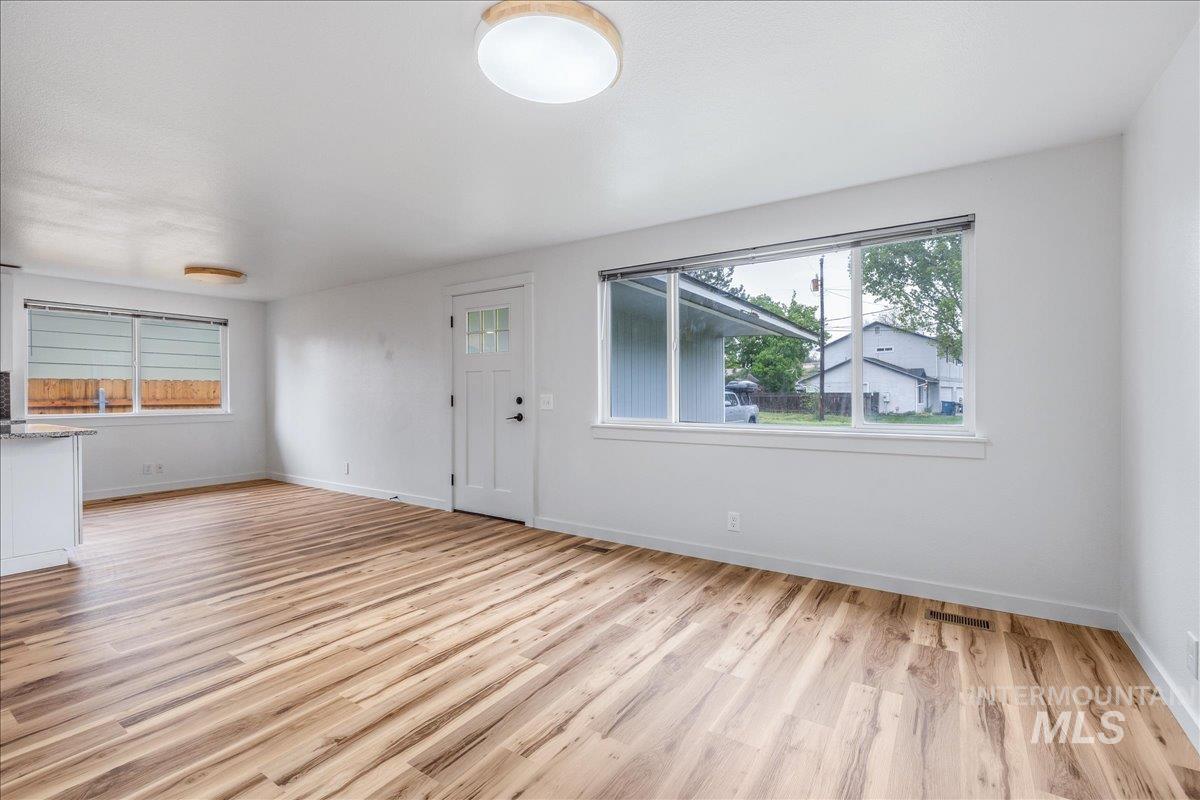 1600 W Wright St, Boise, Idaho 83705-4867, 3 Bedrooms, 1 Bathroom, Residential For Sale, Price $415,000,MLS 98983554