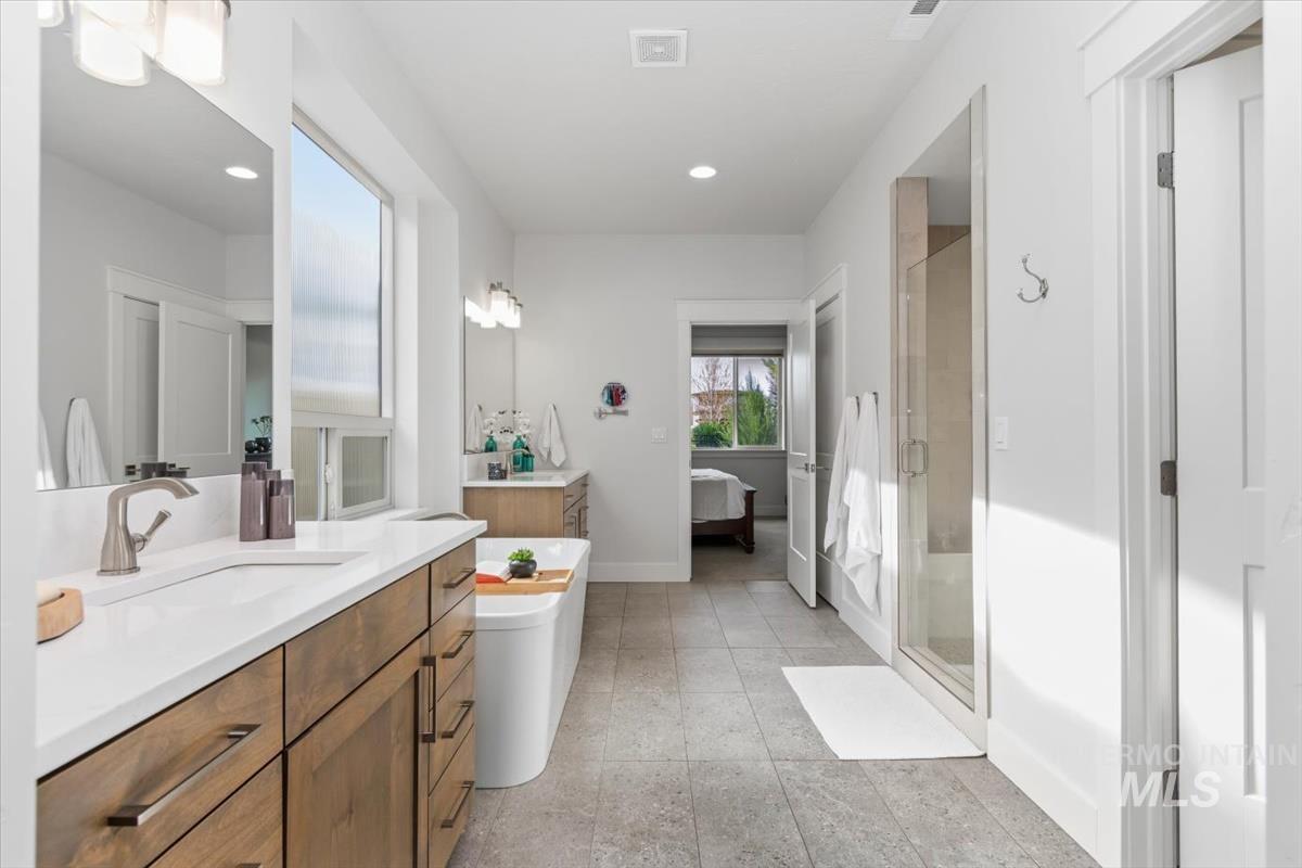 1447 E Spartan Ln, Eagle, Idaho 83616, 3 Bedrooms, 3.5 Bathrooms, Residential For Sale, Price $810,000, 98983555