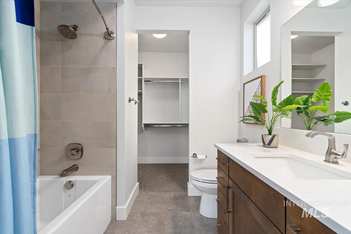 1447 E Spartan Ln, Eagle, Idaho 83616, 3 Bedrooms, 3.5 Bathrooms, Residential For Sale, Price $810,000, 98983555