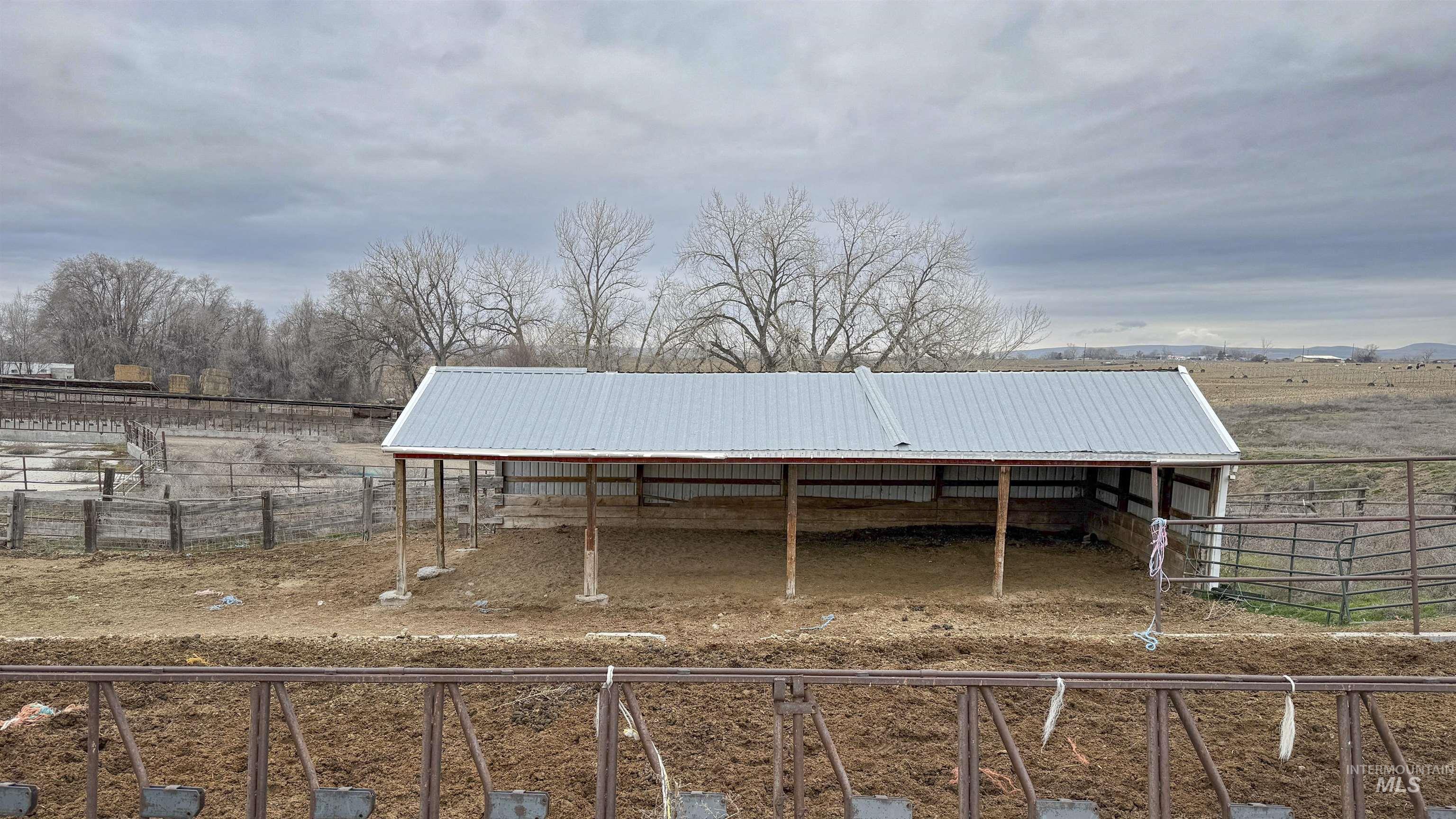 552 Eastway Lane, Ontario, Oregon 97914, 5 Bedrooms, 2 Bathrooms, Farm & Ranch For Sale, Price $1,650,000,MLS 98983556