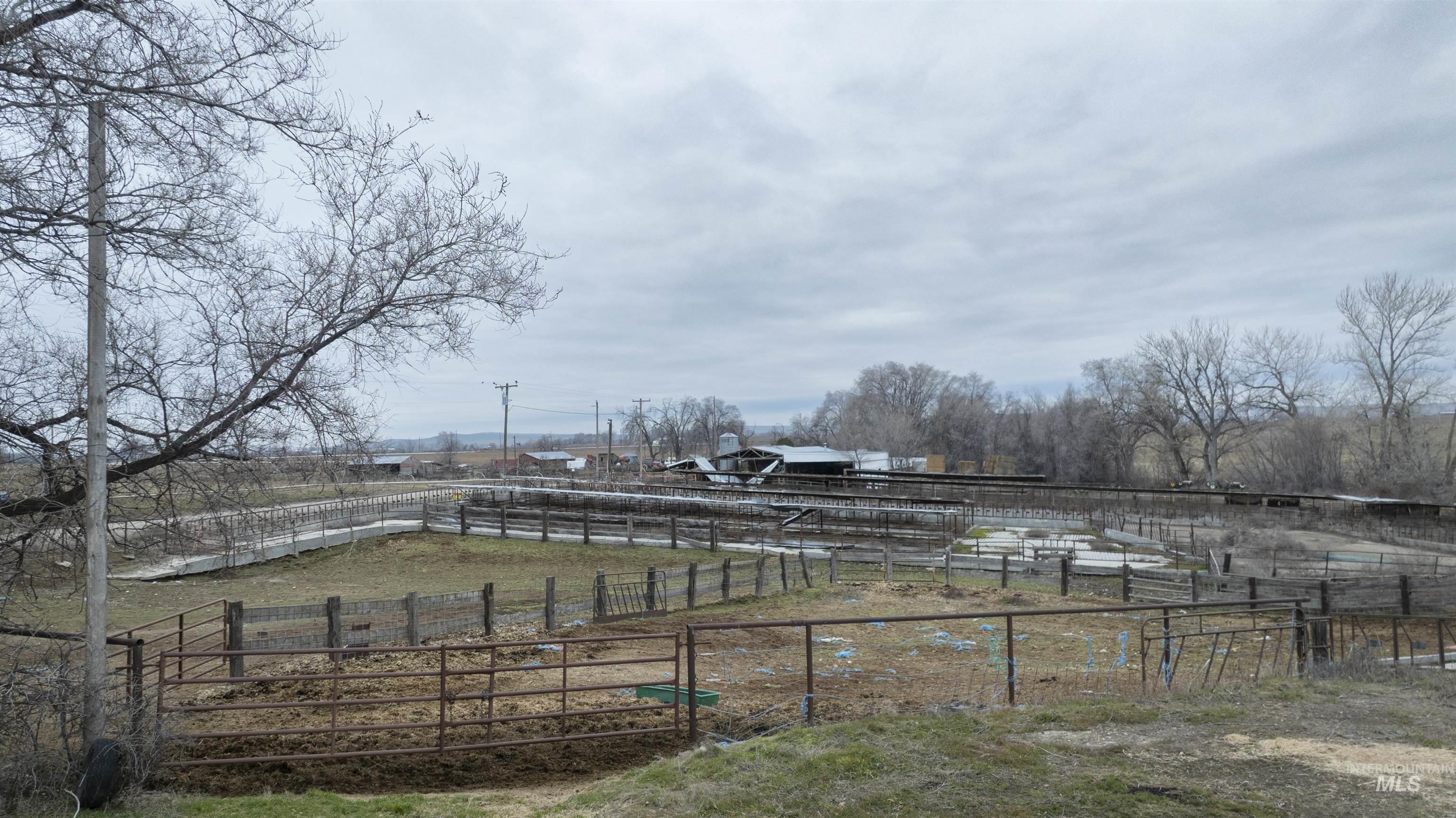 552 Eastway Lane, Ontario, Oregon 97914, 5 Bedrooms, 2 Bathrooms, Farm & Ranch For Sale, Price $1,650,000,MLS 98983556