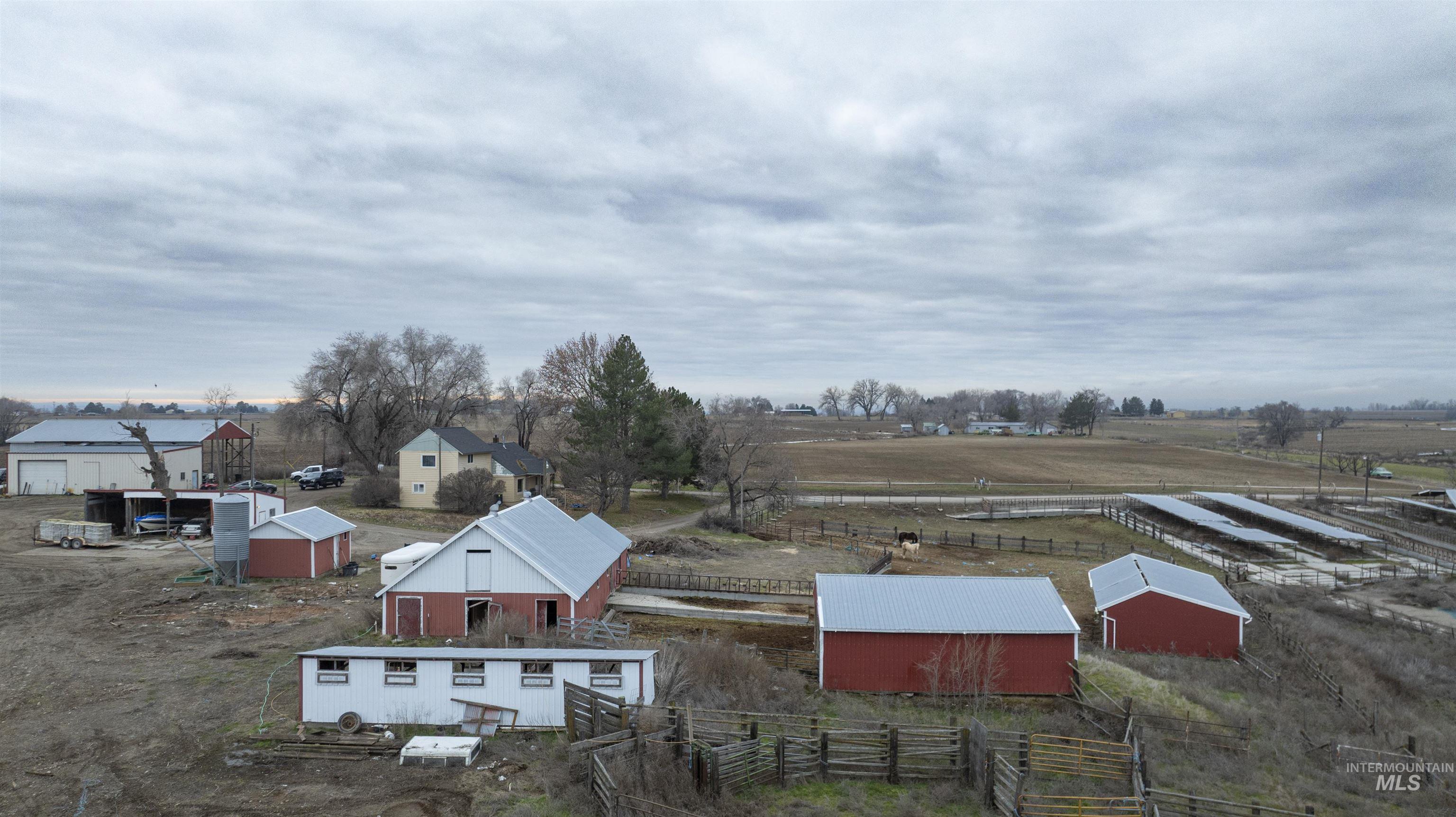 552 Eastway Lane, Ontario, Oregon 97914, 5 Bedrooms, 2 Bathrooms, Farm & Ranch For Sale, Price $1,650,000,MLS 98983556