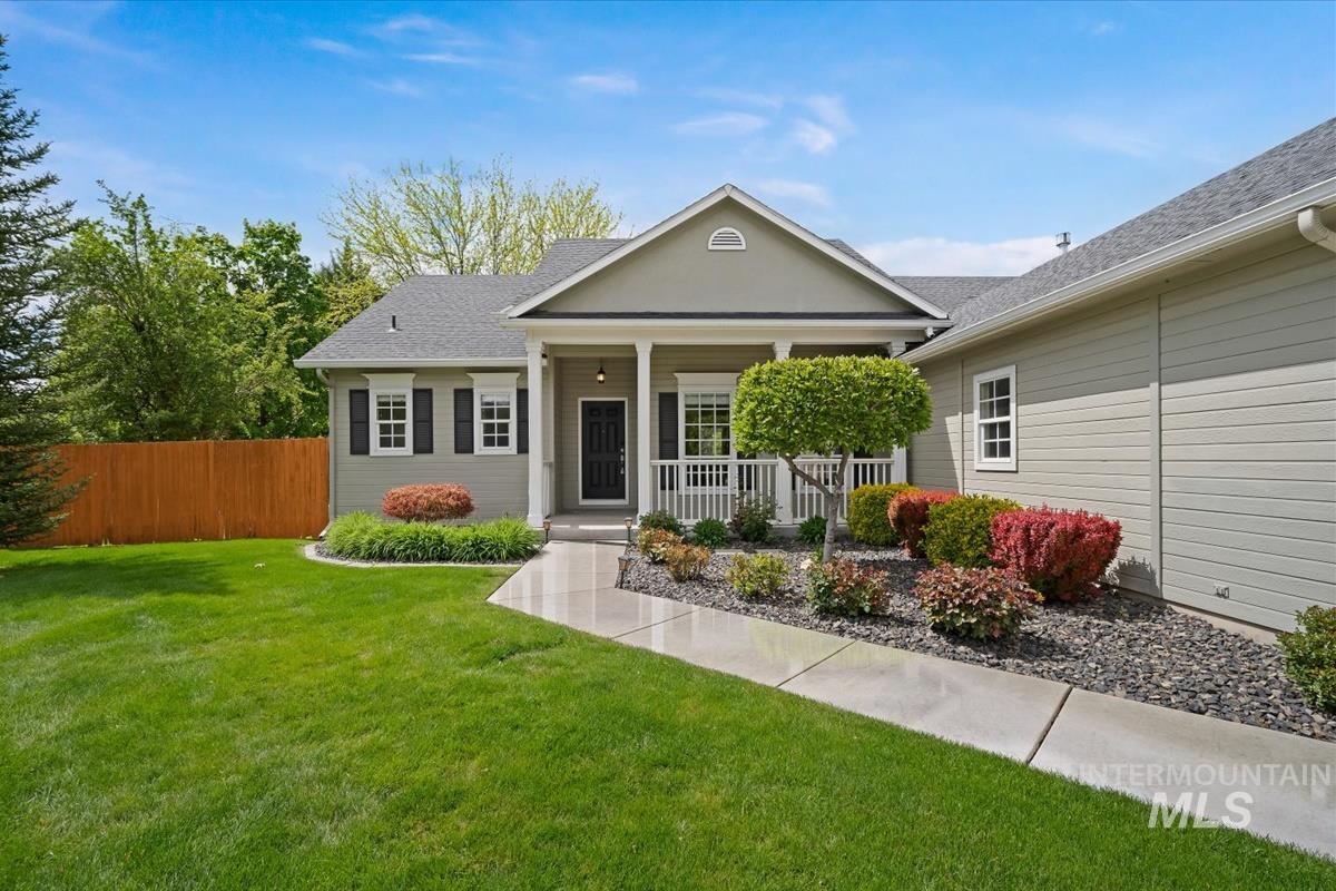 179 S Cooksom Ave, Eagle, Idaho 83616, 3 Bedrooms, 2 Bathrooms, Residential For Sale, Price $565,000, 98983558