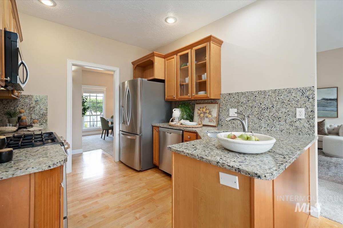 179 S Cooksom Ave, Eagle, Idaho 83616, 3 Bedrooms, 2 Bathrooms, Residential For Sale, Price $565,000, 98983558