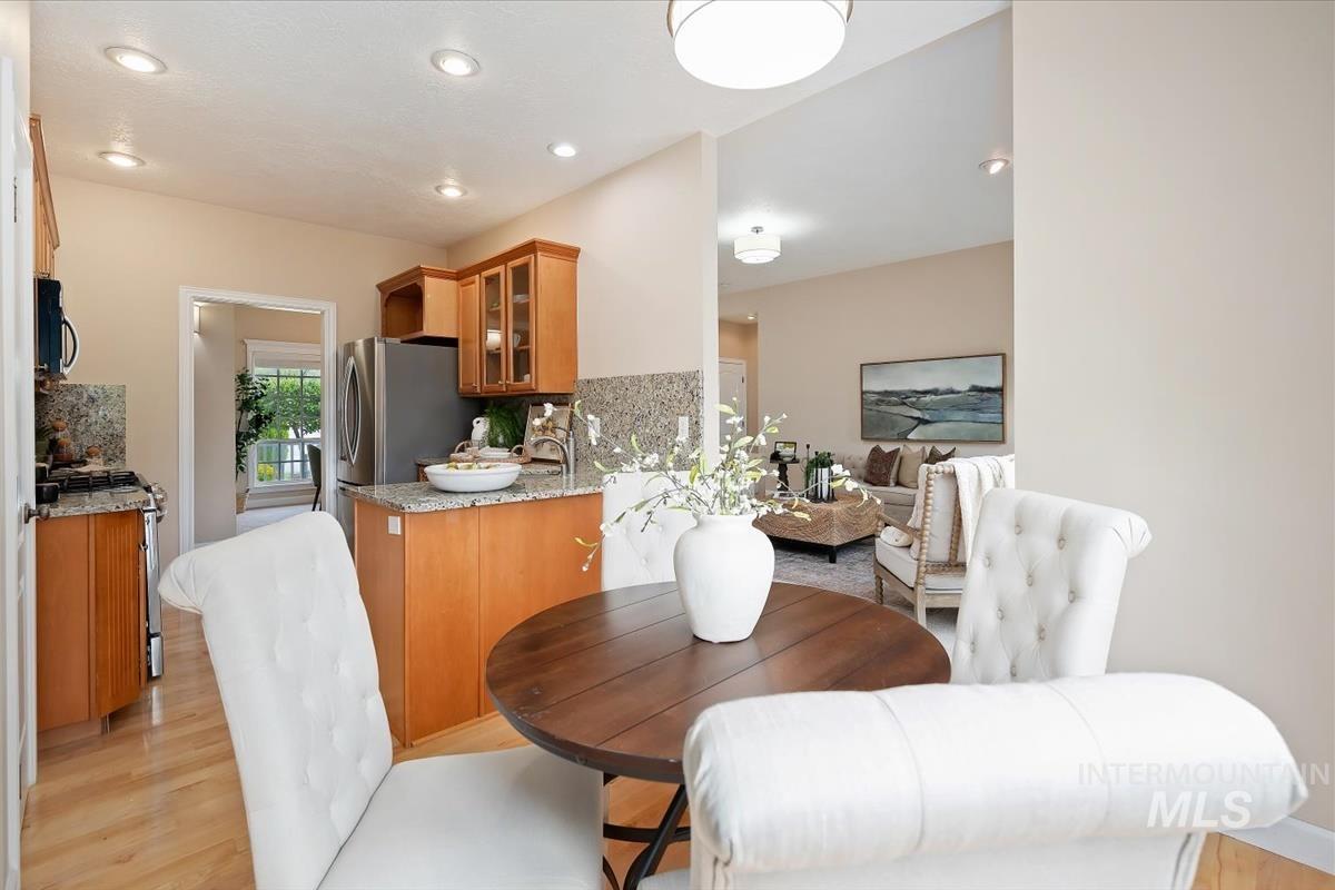 179 S Cooksom Ave, Eagle, Idaho 83616, 3 Bedrooms, 2 Bathrooms, Residential For Sale, Price $565,000, 98983558