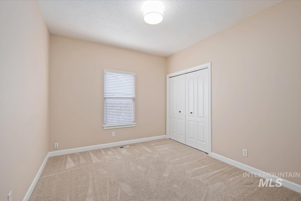 179 S Cooksom Ave, Eagle, Idaho 83616, 3 Bedrooms, 2 Bathrooms, Residential For Sale, Price $565,000, 98983558