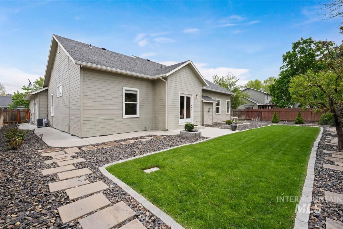 179 S Cooksom Ave, Eagle, Idaho 83616, 3 Bedrooms, 2 Bathrooms, Residential For Sale, Price $565,000, 98983558