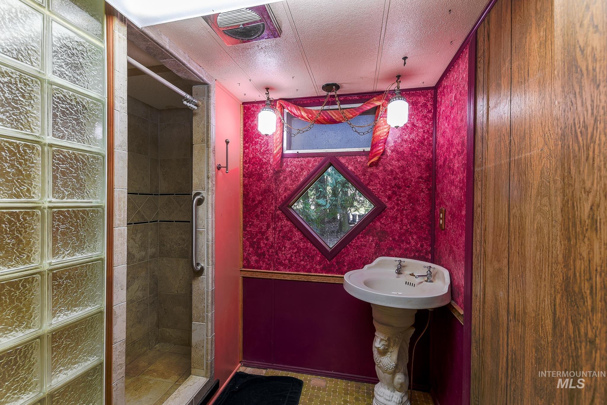 1206 Idlers Rest, Moscow, Idaho 83843, 2 Bedrooms, 1.5 Bathrooms, Residential For Sale, Price $298,500,MLS 98983560