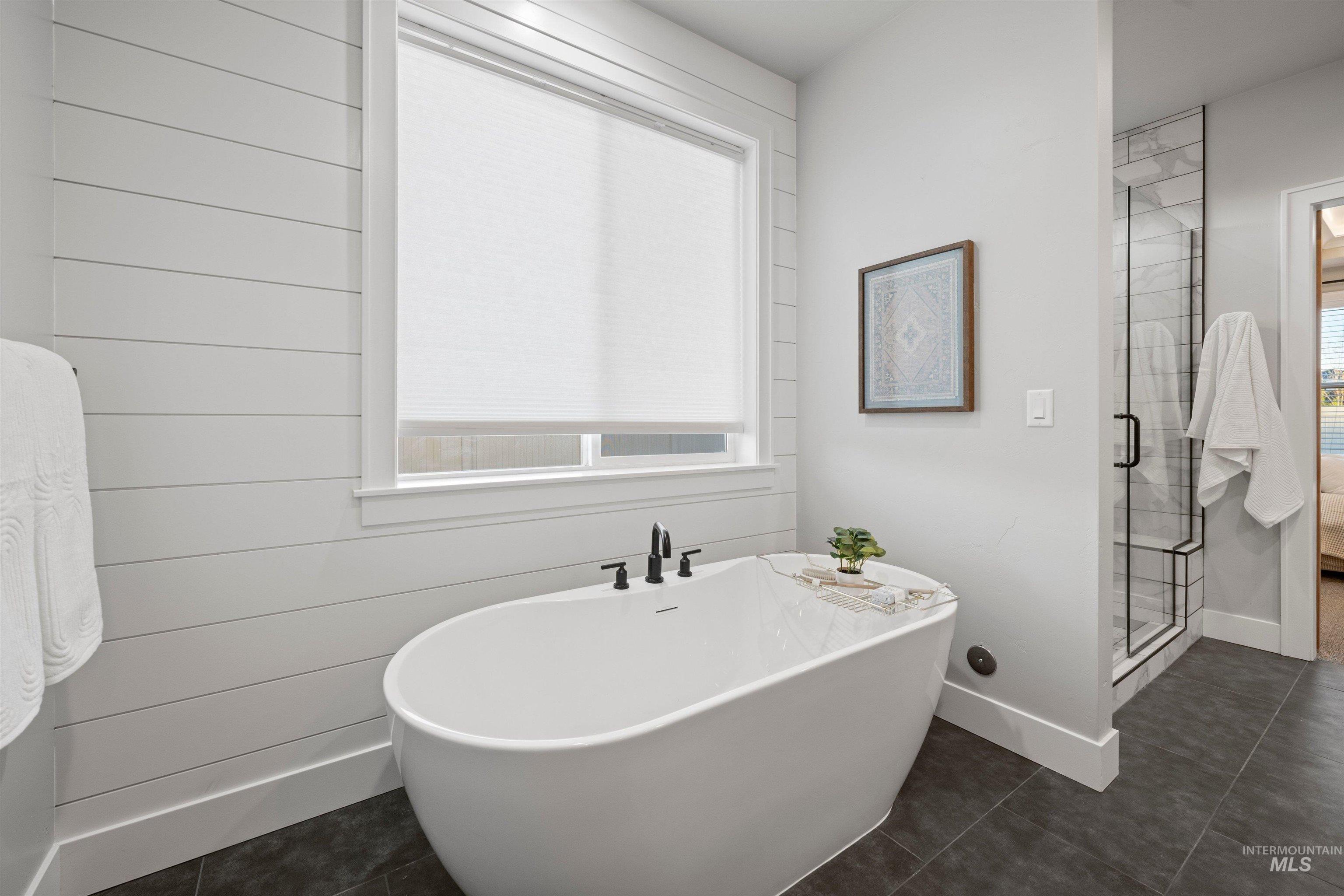 11784 W Sailing Hawk Drive, Star, Idaho 83669, 4 Bedrooms, 3.5 Bathrooms, Residential For Sale, Price $715,000, 98983561