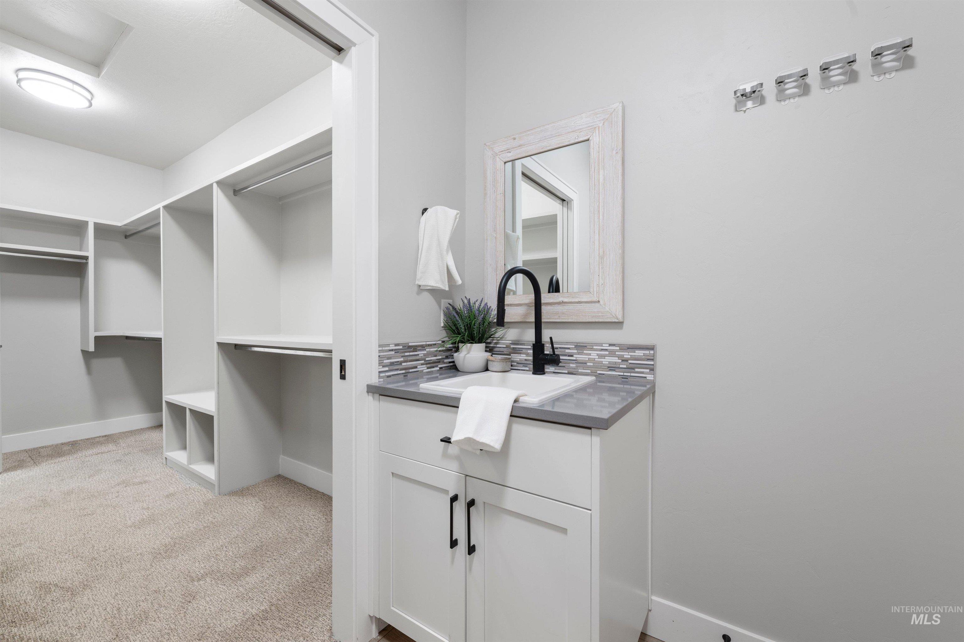 11784 W Sailing Hawk Drive, Star, Idaho 83669, 4 Bedrooms, 3.5 Bathrooms, Residential For Sale, Price $715,000, 98983561