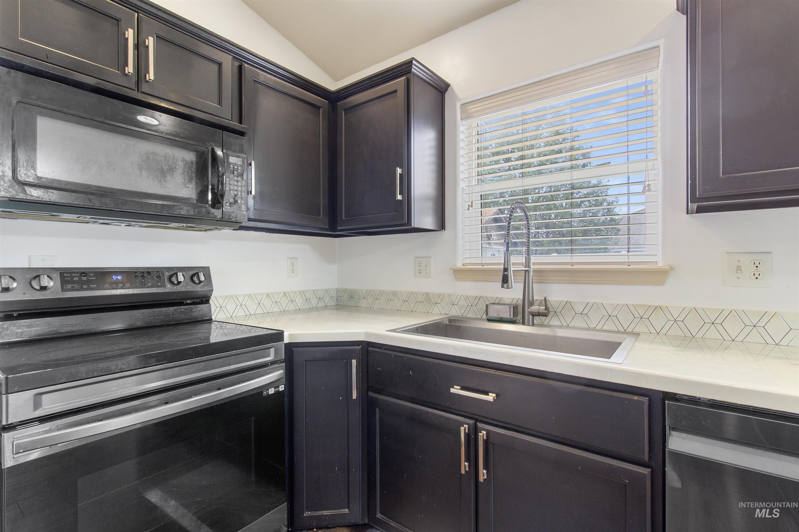 446 Noble St., Twin Falls, Idaho 83301, 3 Bedrooms, 2 Bathrooms, Residential For Sale, Price $369,900,MLS 98983562