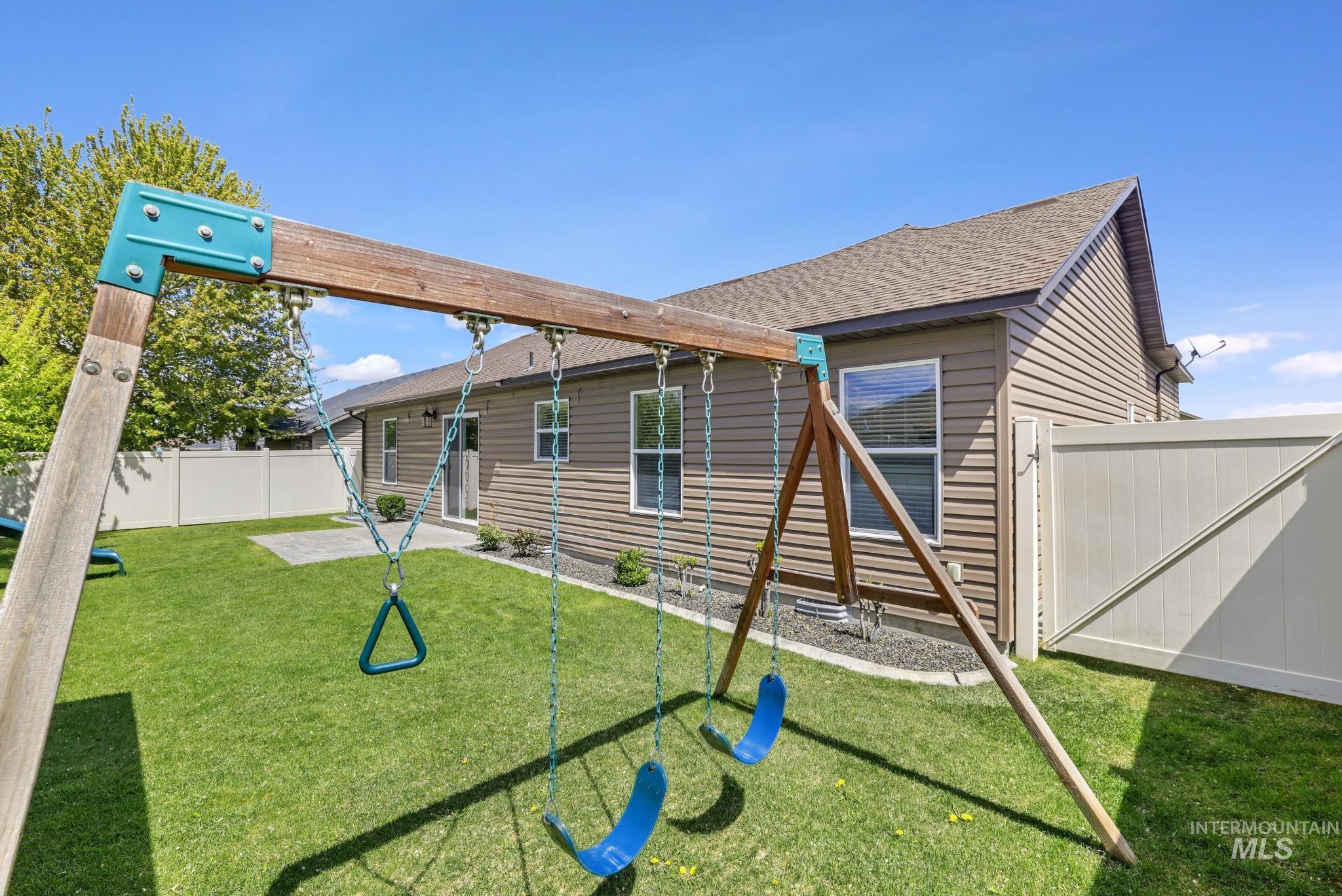 446 Noble St., Twin Falls, Idaho 83301, 3 Bedrooms, 2 Bathrooms, Residential For Sale, Price $369,900,MLS 98983562