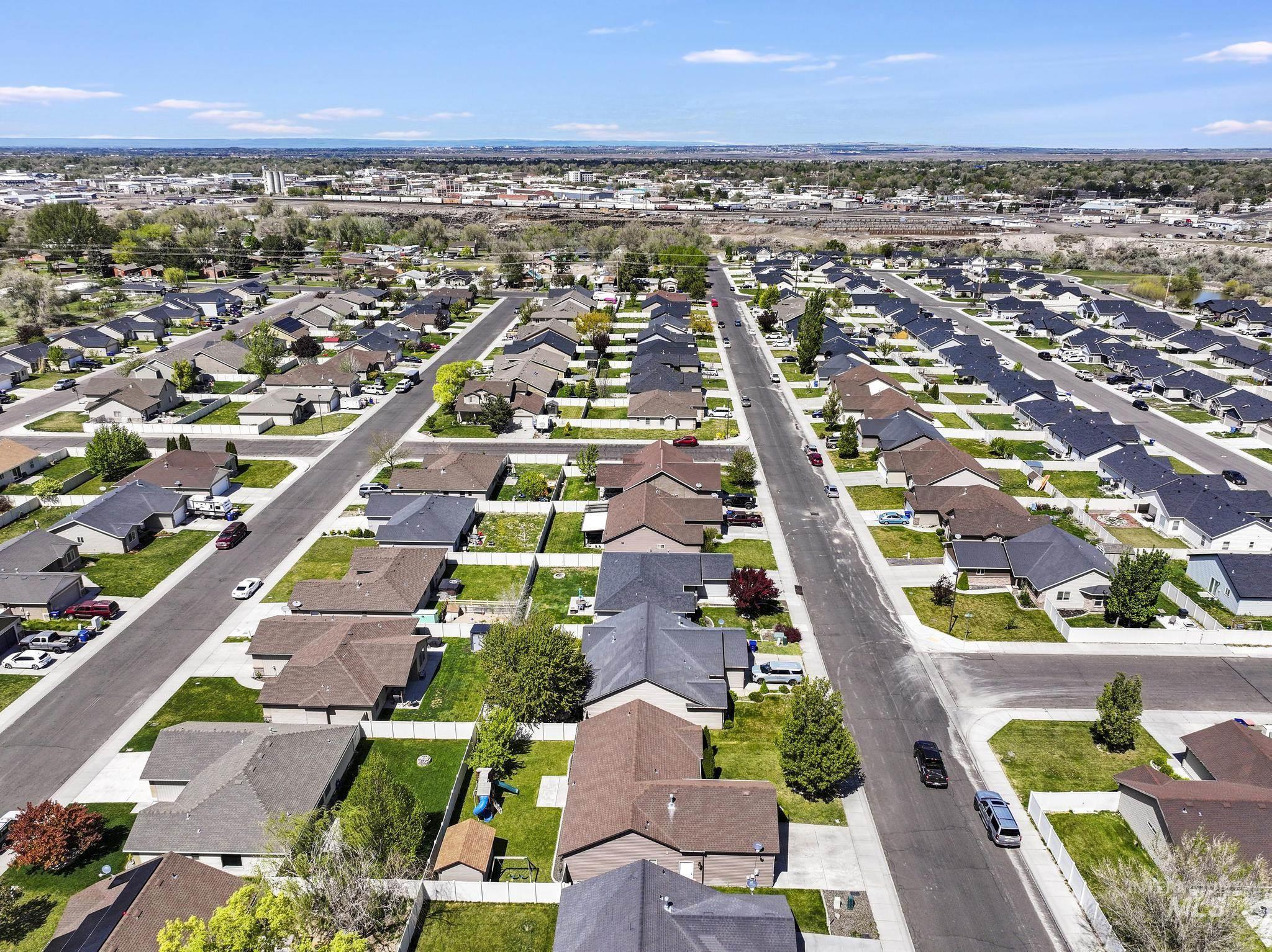 446 Noble St., Twin Falls, Idaho 83301, 3 Bedrooms, 2 Bathrooms, Residential For Sale, Price $389,900,MLS 98983562