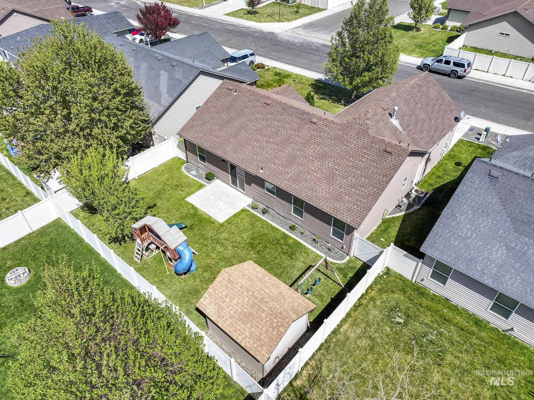 446 Noble St., Twin Falls, Idaho 83301, 3 Bedrooms, 2 Bathrooms, Residential For Sale, Price $369,900,MLS 98983562