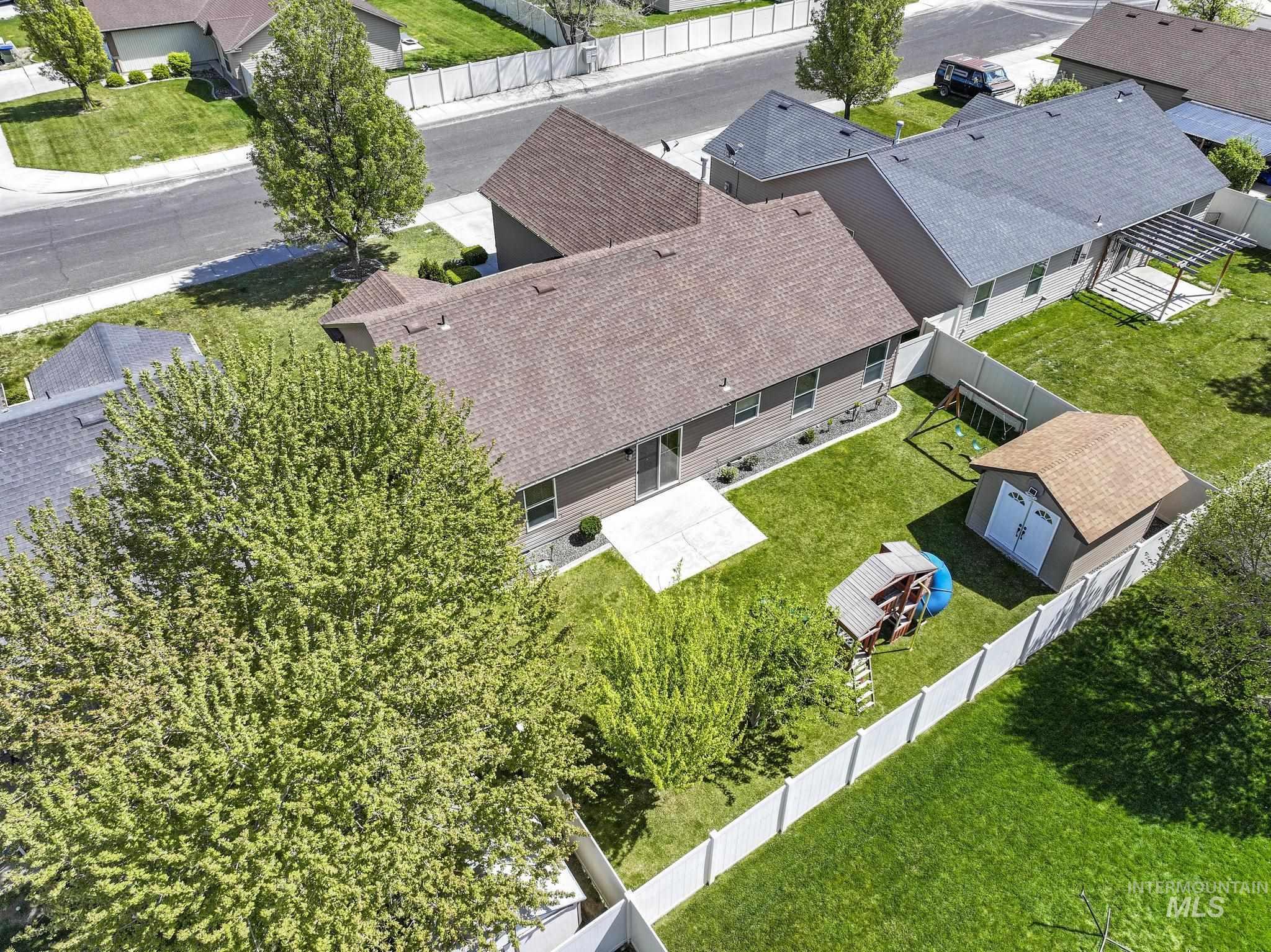 446 Noble St., Twin Falls, Idaho 83301, 3 Bedrooms, 2 Bathrooms, Residential For Sale, Price $369,900,MLS 98983562
