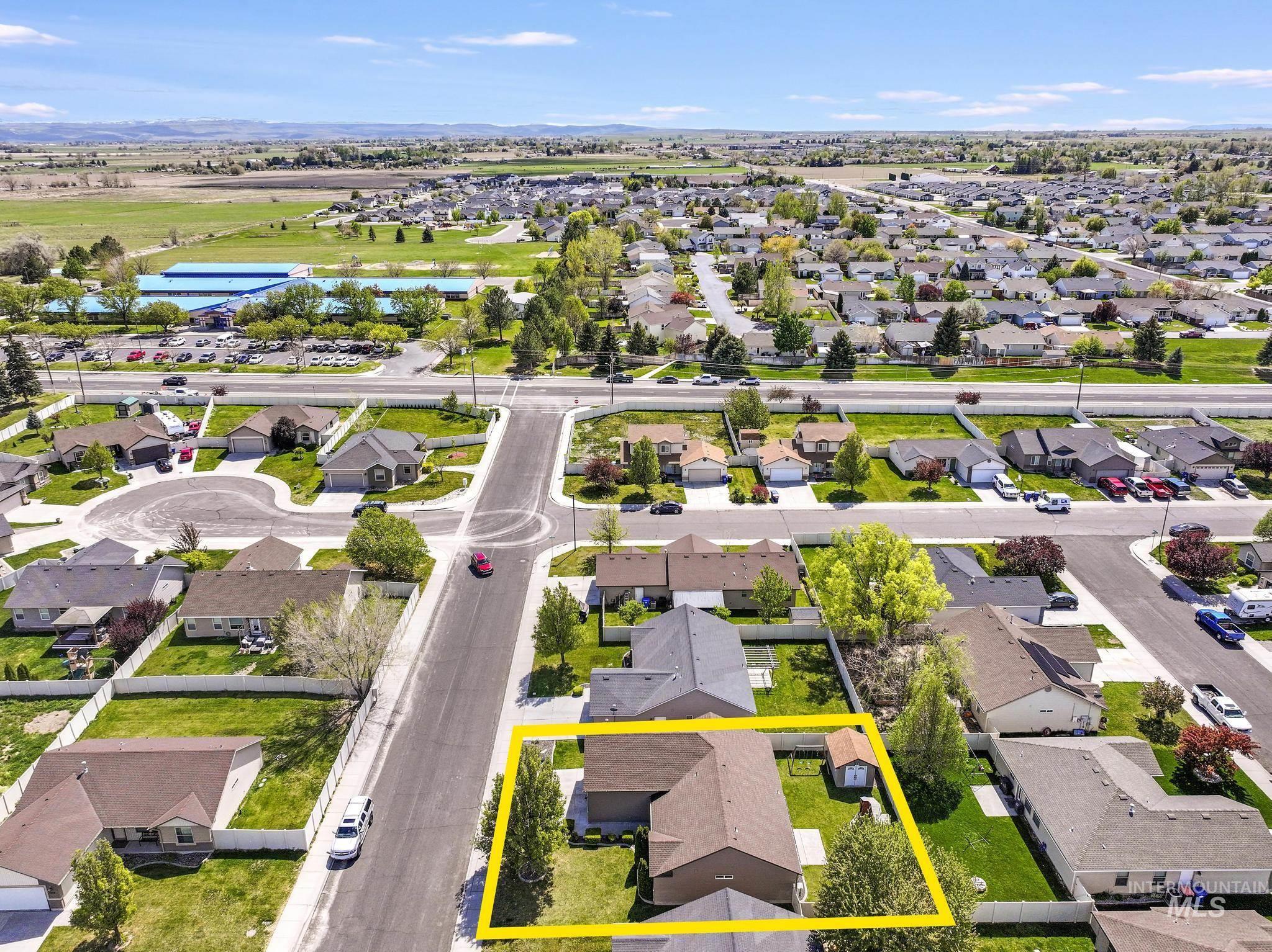 446 Noble St., Twin Falls, Idaho 83301, 3 Bedrooms, 2 Bathrooms, Residential For Sale, Price $369,900,MLS 98983562