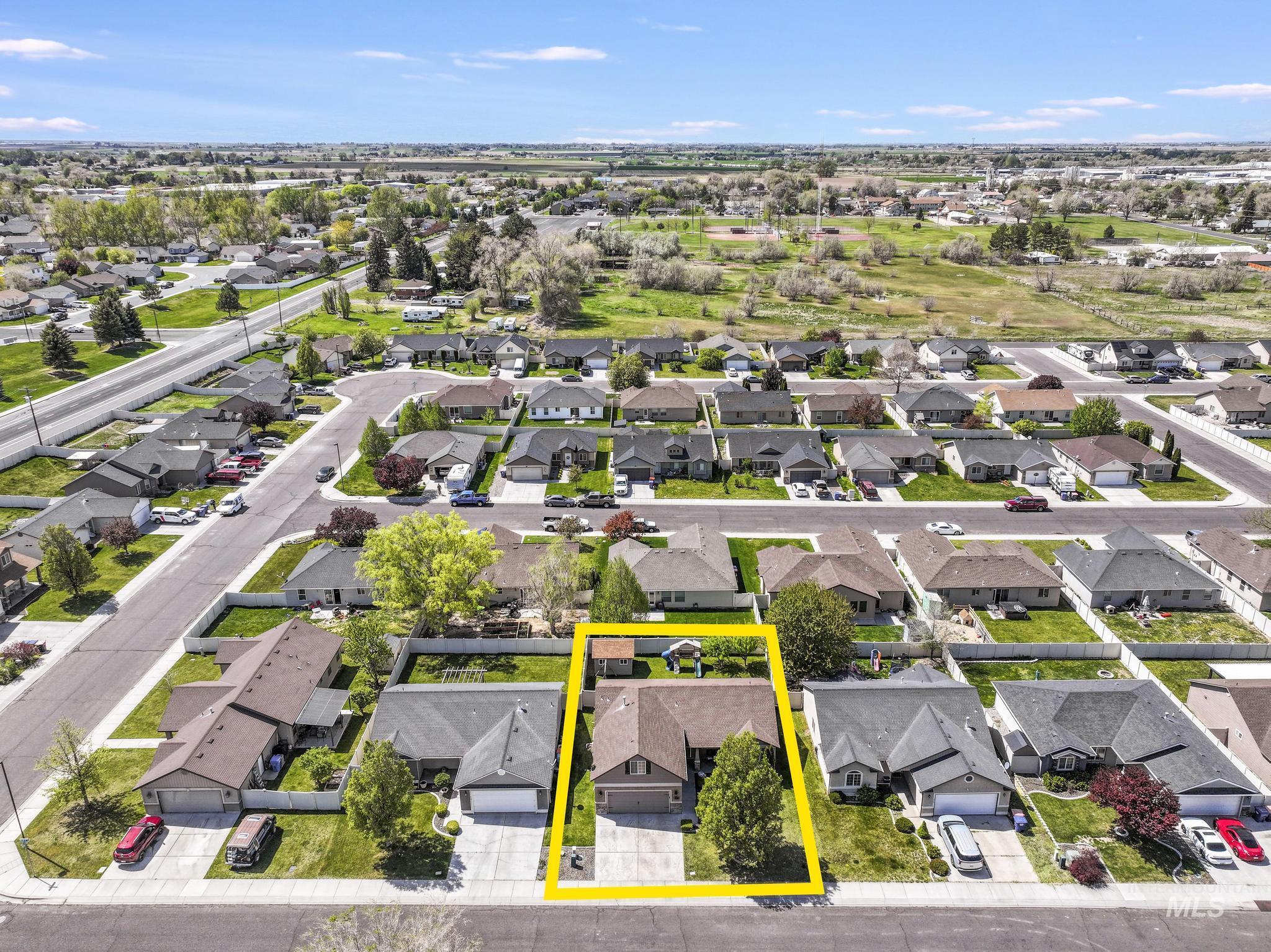 446 Noble St., Twin Falls, Idaho 83301, 3 Bedrooms, 2 Bathrooms, Residential For Sale, Price $369,900,MLS 98983562