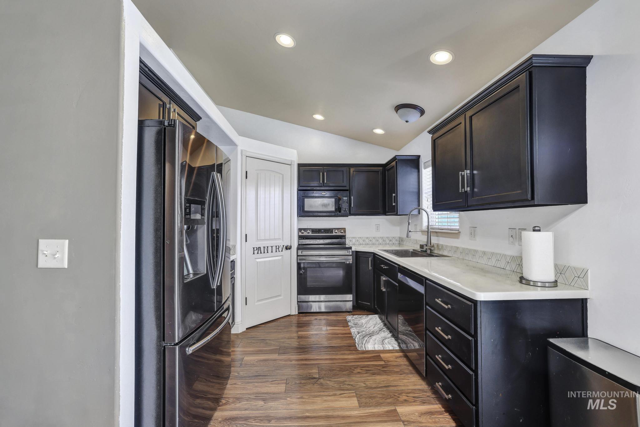 446 Noble St., Twin Falls, Idaho 83301, 3 Bedrooms, 2 Bathrooms, Residential For Sale, Price $389,900,MLS 98983562