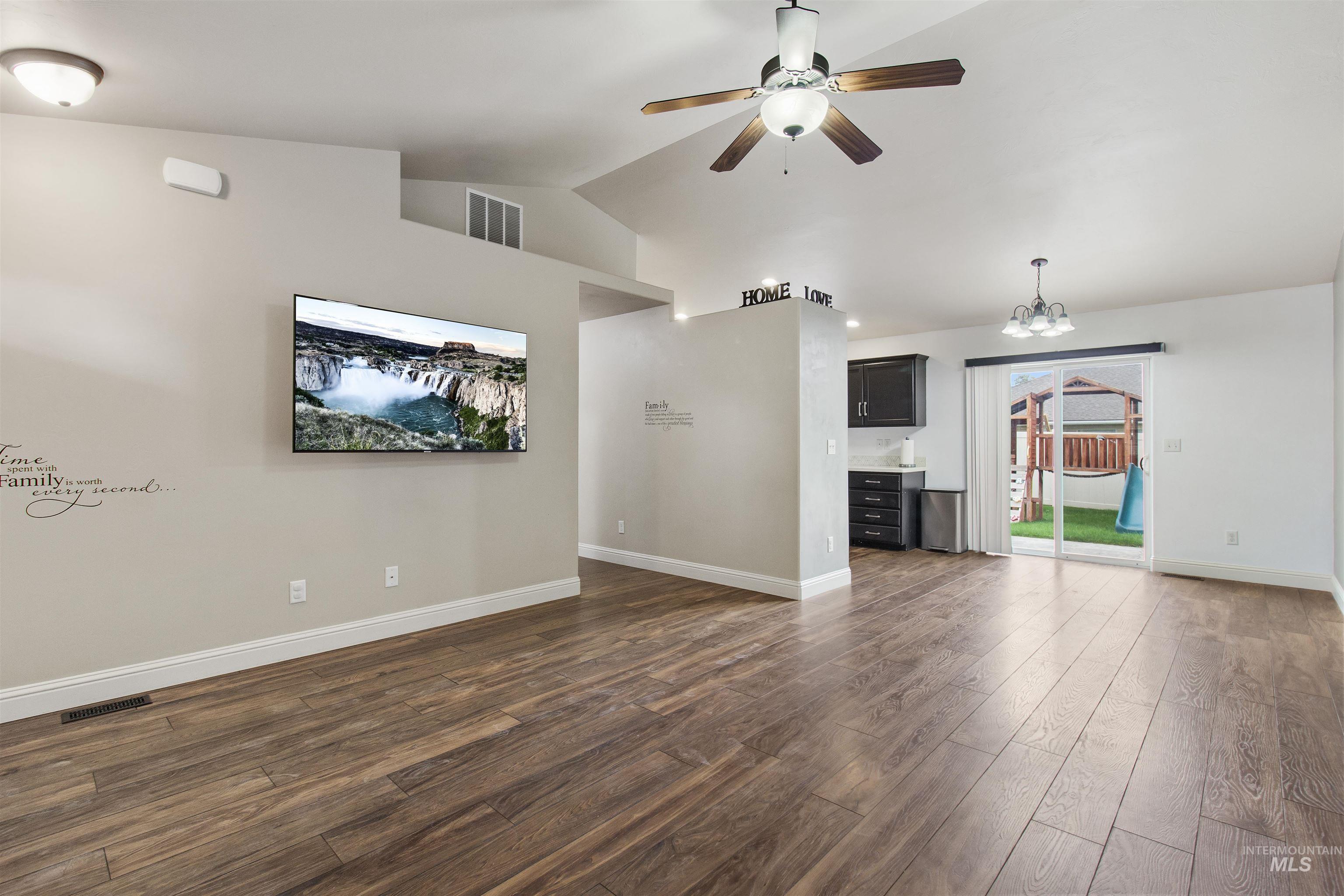 446 Noble St., Twin Falls, Idaho 83301, 3 Bedrooms, 2 Bathrooms, Residential For Sale, Price $369,900,MLS 98983562