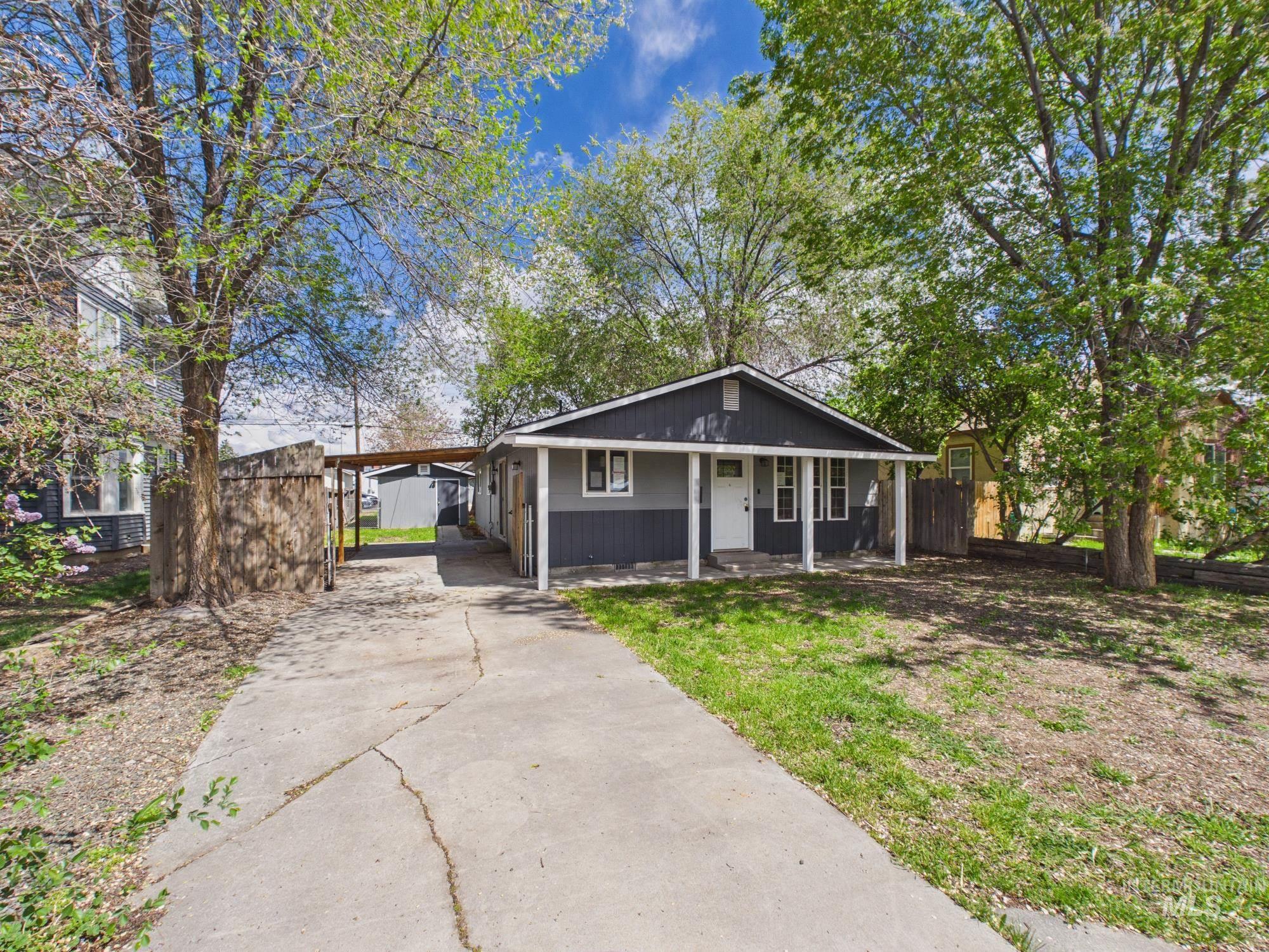 305 Dearborn St, Caldwell, Idaho 83605, 3 Bedrooms, 2 Bathrooms, Residential For Sale, Price $259,000, 98983563