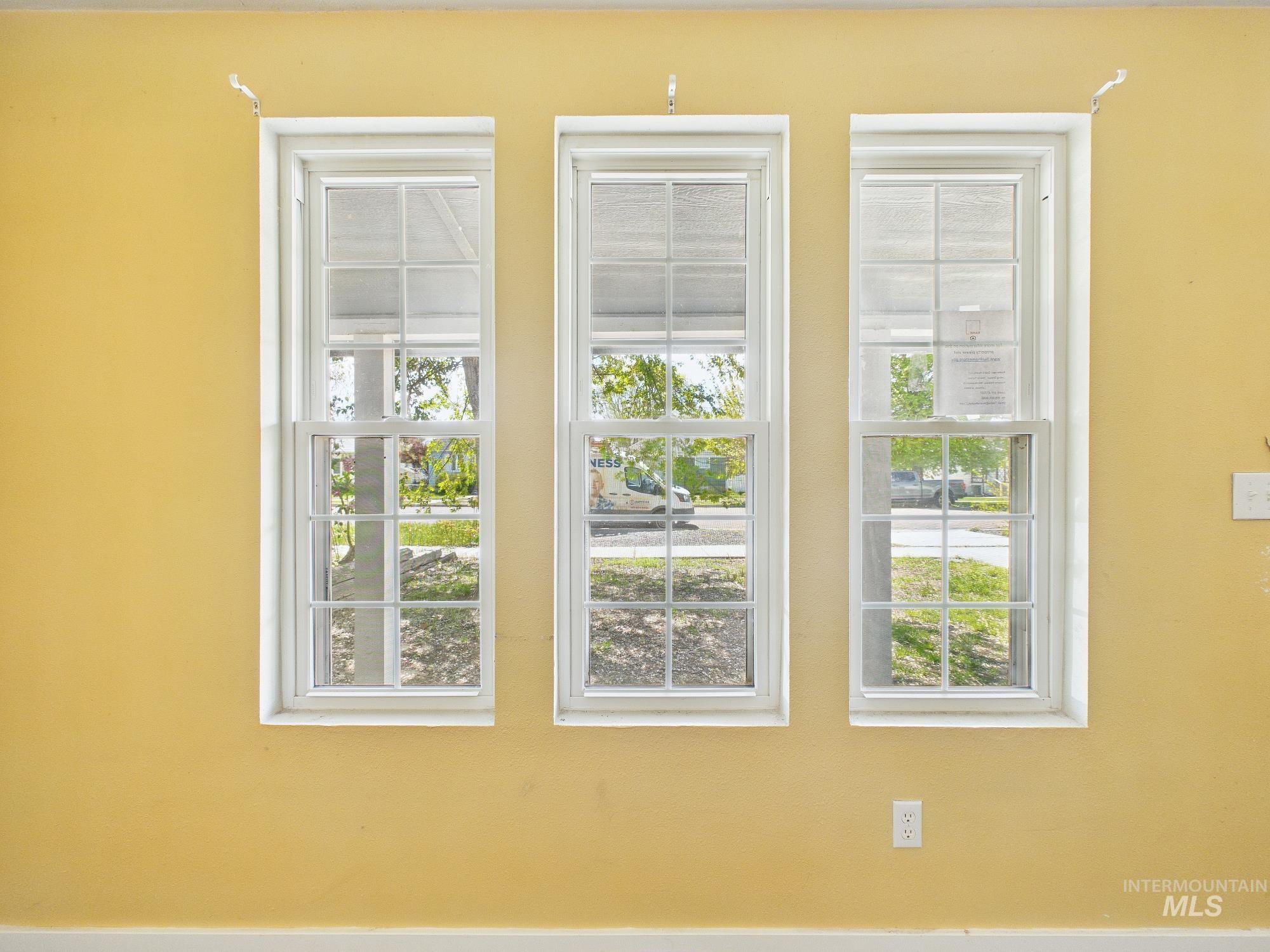 305 Dearborn St, Caldwell, Idaho 83605, 3 Bedrooms, 2 Bathrooms, Residential For Sale, Price $259,000, 98983563