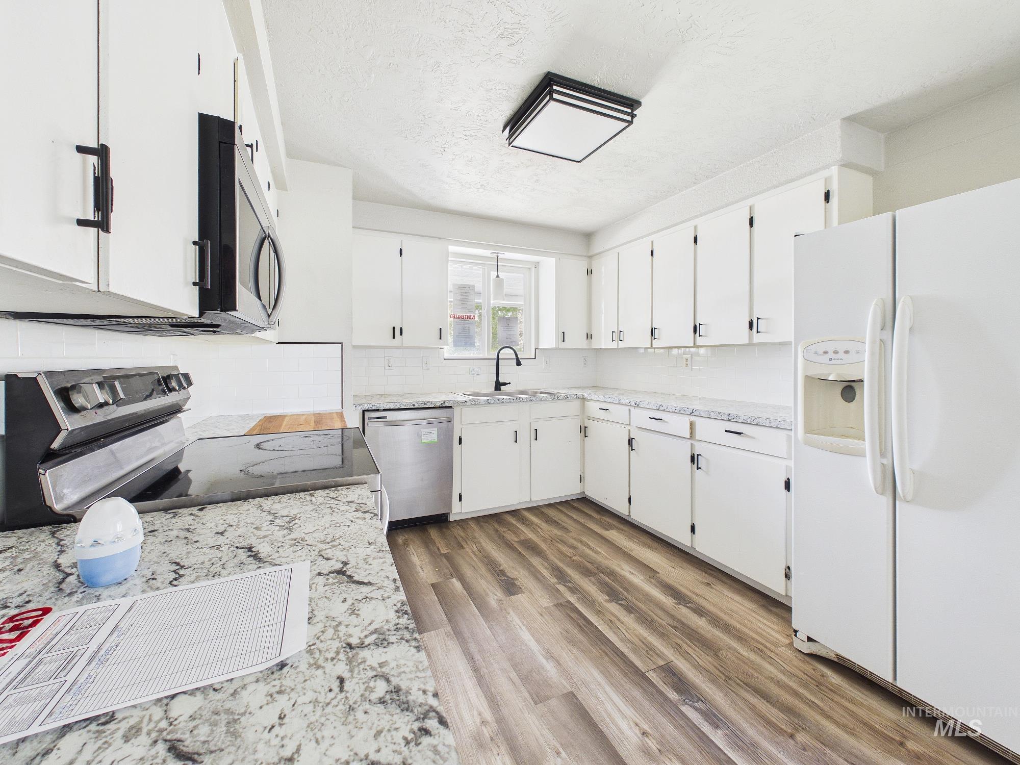 305 Dearborn St, Caldwell, Idaho 83605, 3 Bedrooms, 2 Bathrooms, Residential For Sale, Price $259,000, 98983563