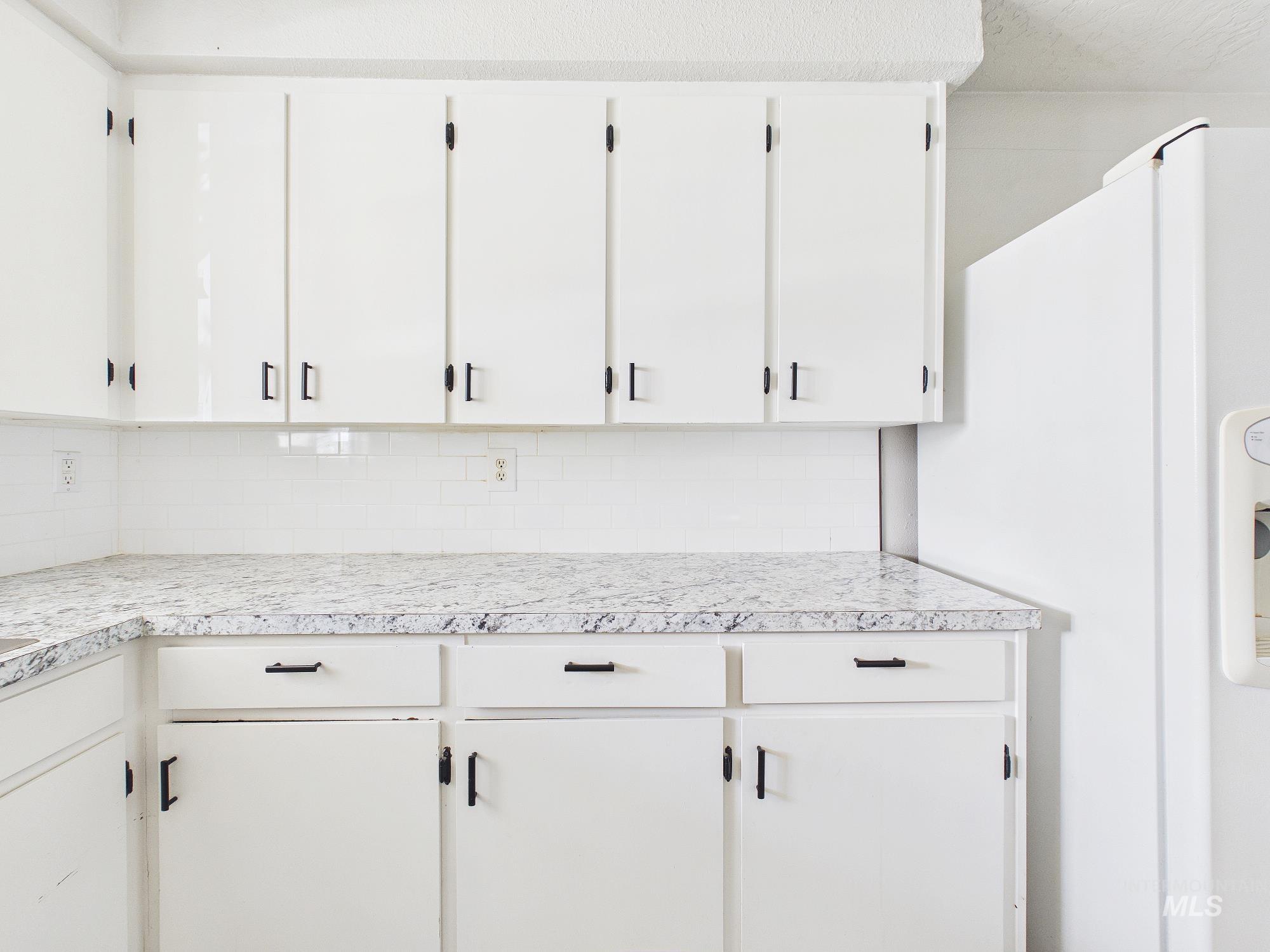 305 Dearborn St, Caldwell, Idaho 83605, 3 Bedrooms, 2 Bathrooms, Residential For Sale, Price $259,000, 98983563