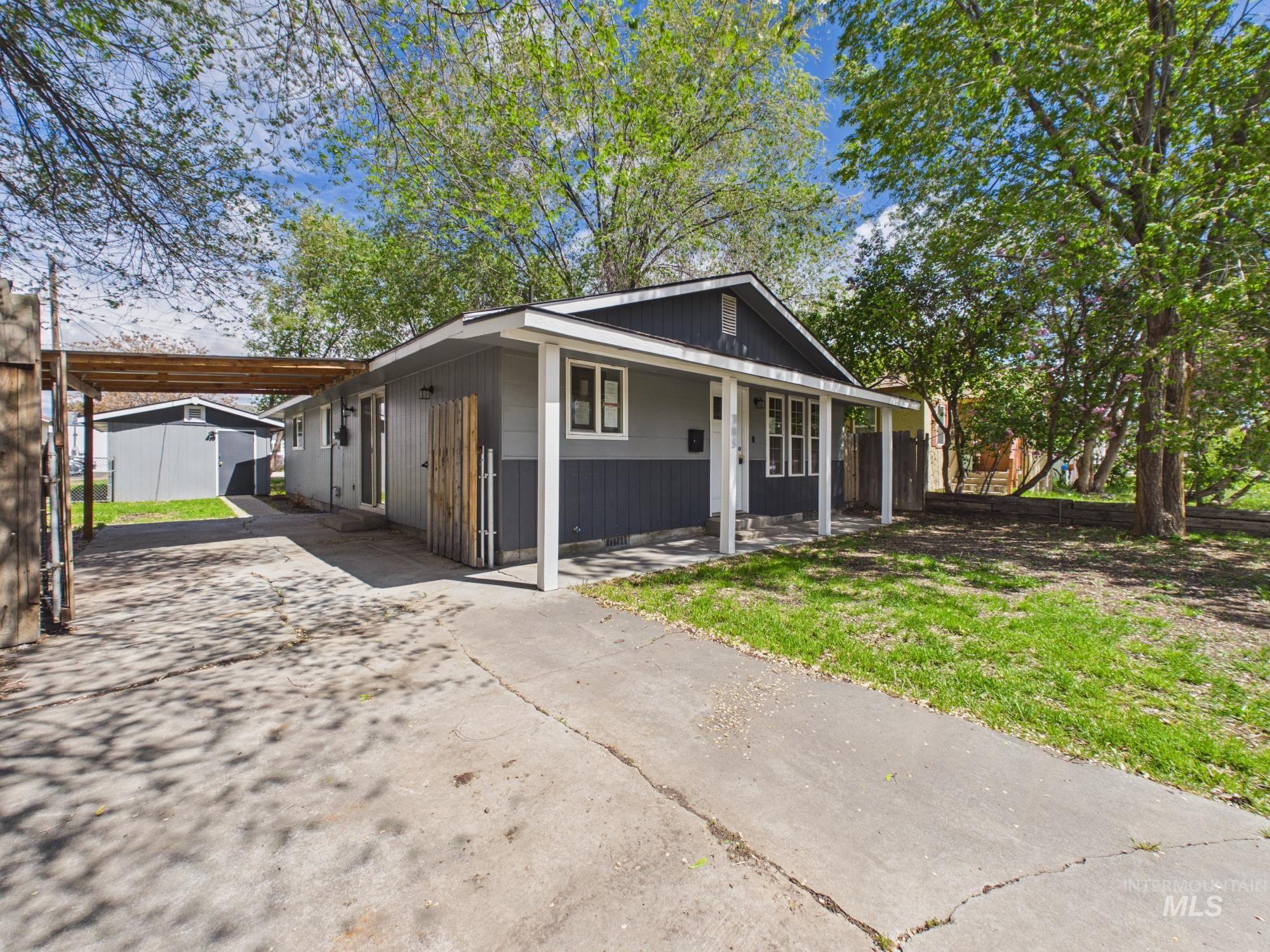 305 Dearborn St, Caldwell, Idaho 83605, 3 Bedrooms, 2 Bathrooms, Residential For Sale, Price $259,000, 98983563