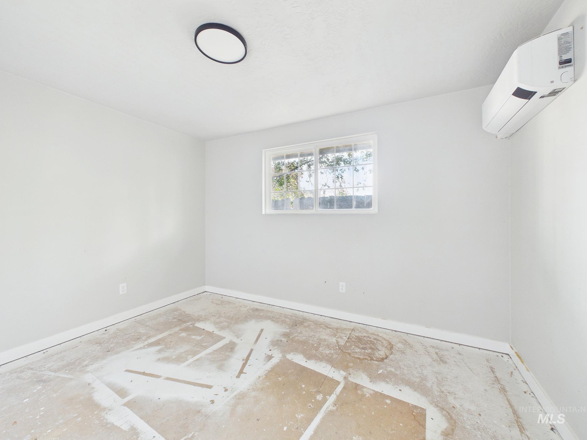 305 Dearborn St, Caldwell, Idaho 83605, 3 Bedrooms, 2 Bathrooms, Residential For Sale, Price $259,000, 98983563