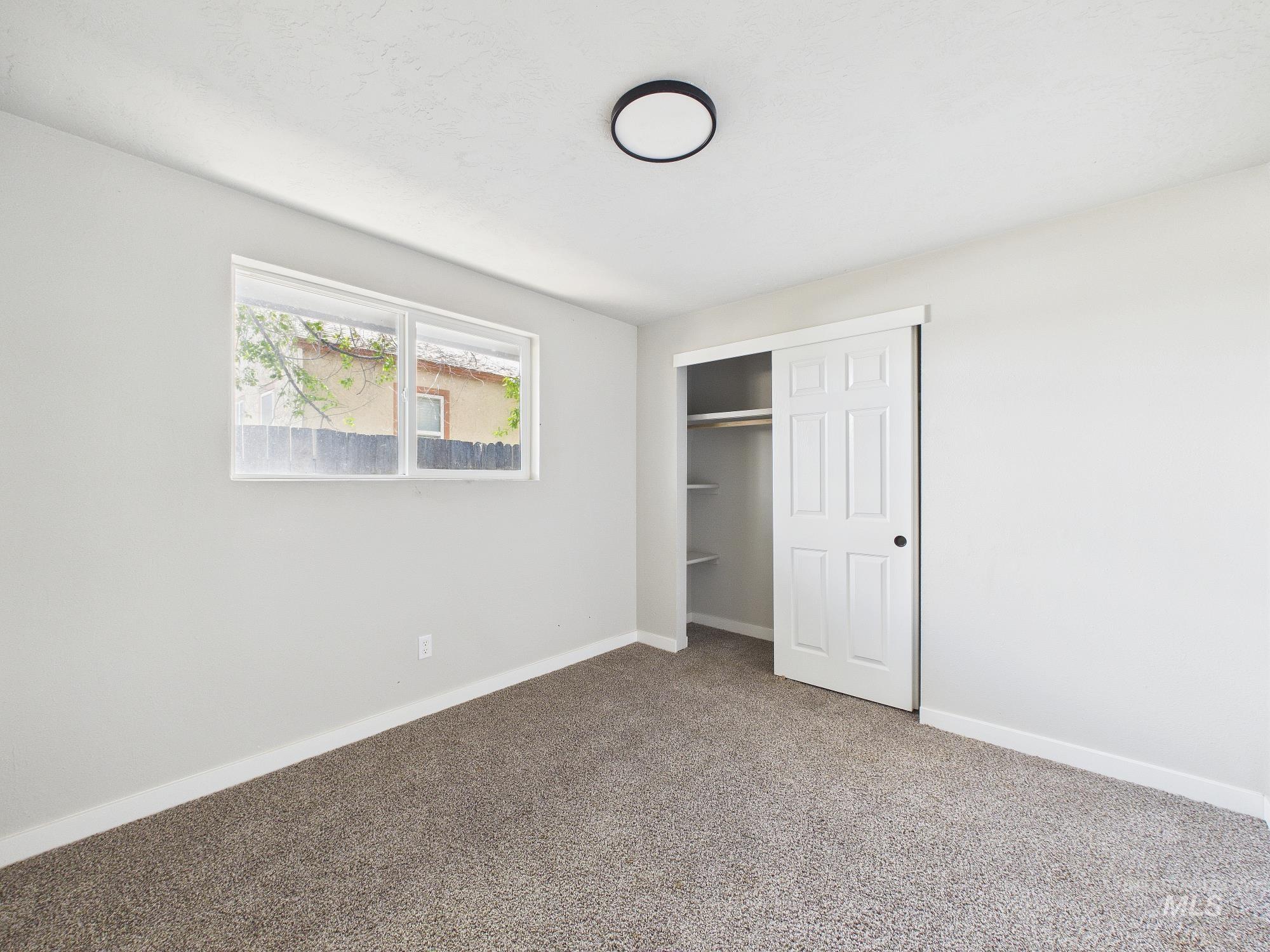 305 Dearborn St, Caldwell, Idaho 83605, 3 Bedrooms, 2 Bathrooms, Residential For Sale, Price $259,000, 98983563