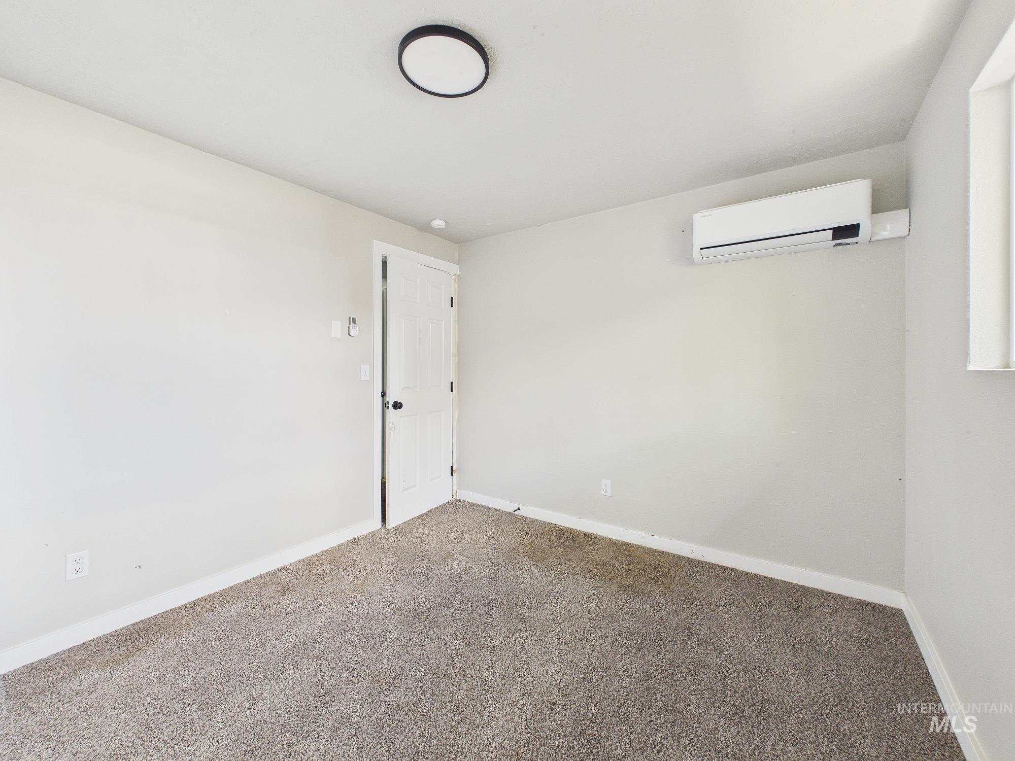 305 Dearborn St, Caldwell, Idaho 83605, 3 Bedrooms, 2 Bathrooms, Residential For Sale, Price $259,000, 98983563